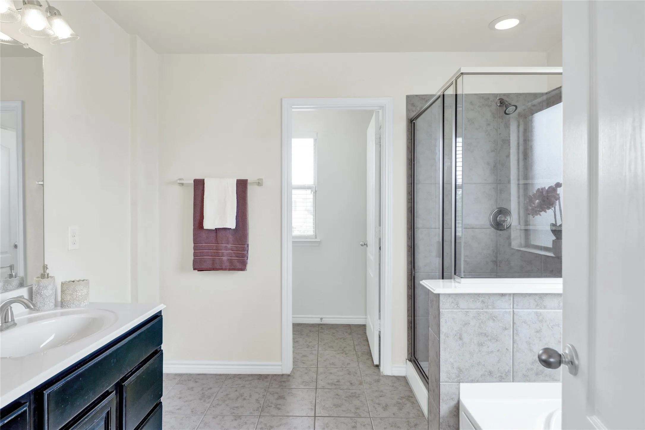 Single Family Residence For Rent in Dallas County , 728 Snapdragon Lane, De Soto, Texas 75115, 4 Bedroom, 3 Bathroom, 2 Garage spaces, 3,392 Sqft, built in 2016, mls#21406646, Real Estate Agent in De Soto, Homes For Rent in Dallas county, Homes For Rent in De Soto, Realtor in De Soto Texas, Real Estate Brokerage Independent Realty Texas, Luminita Cordes Realtor