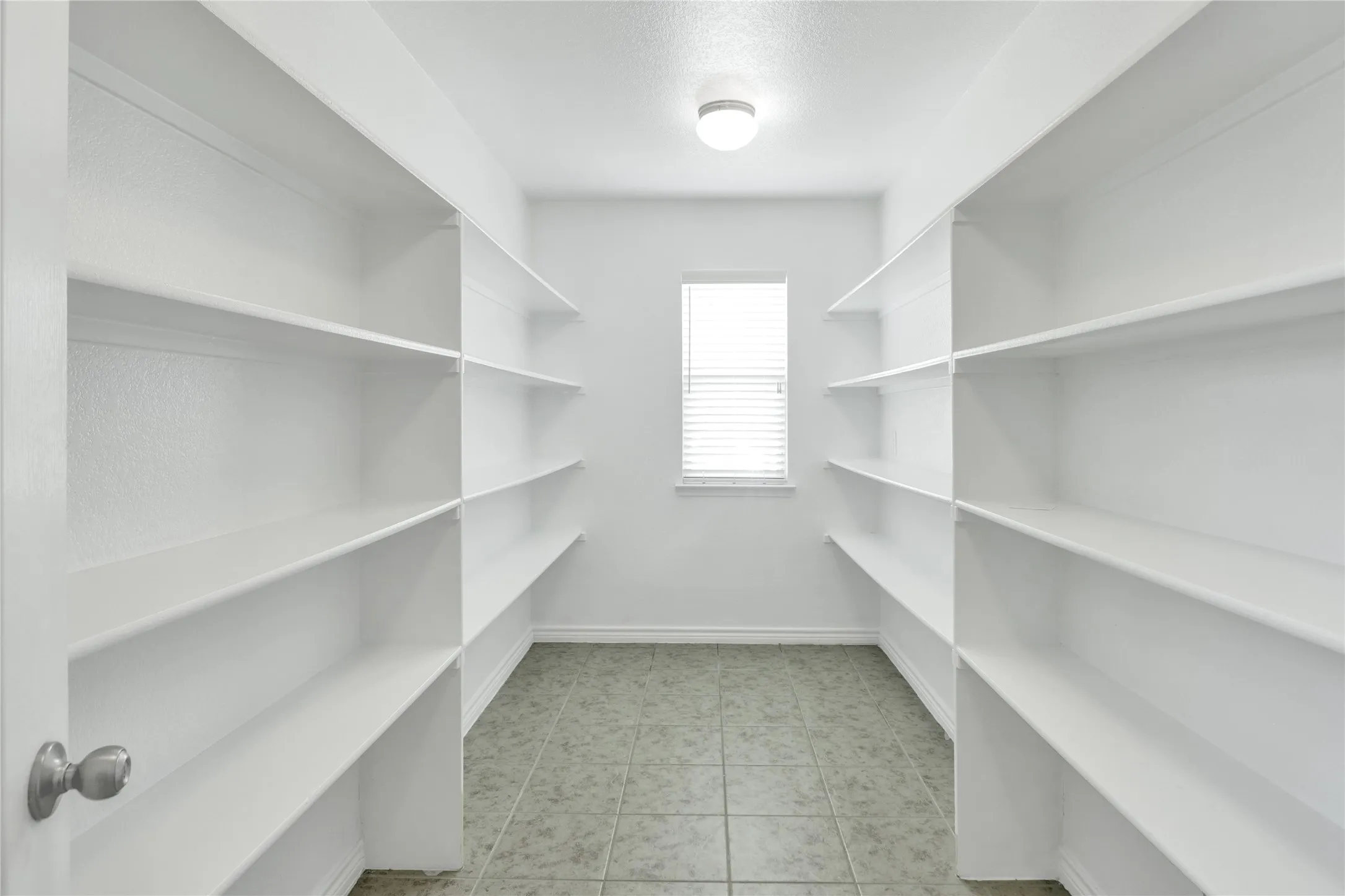 Single Family Residence For Rent in Dallas County , 728 Snapdragon Lane, De Soto, Texas 75115, 4 Bedroom, 3 Bathroom, 2 Garage spaces, 3,392 Sqft, built in 2016, mls#21406646, Real Estate Agent in De Soto, Homes For Rent in Dallas county, Homes For Rent in De Soto, Realtor in De Soto Texas, Real Estate Brokerage Independent Realty Texas, Luminita Cordes Realtor