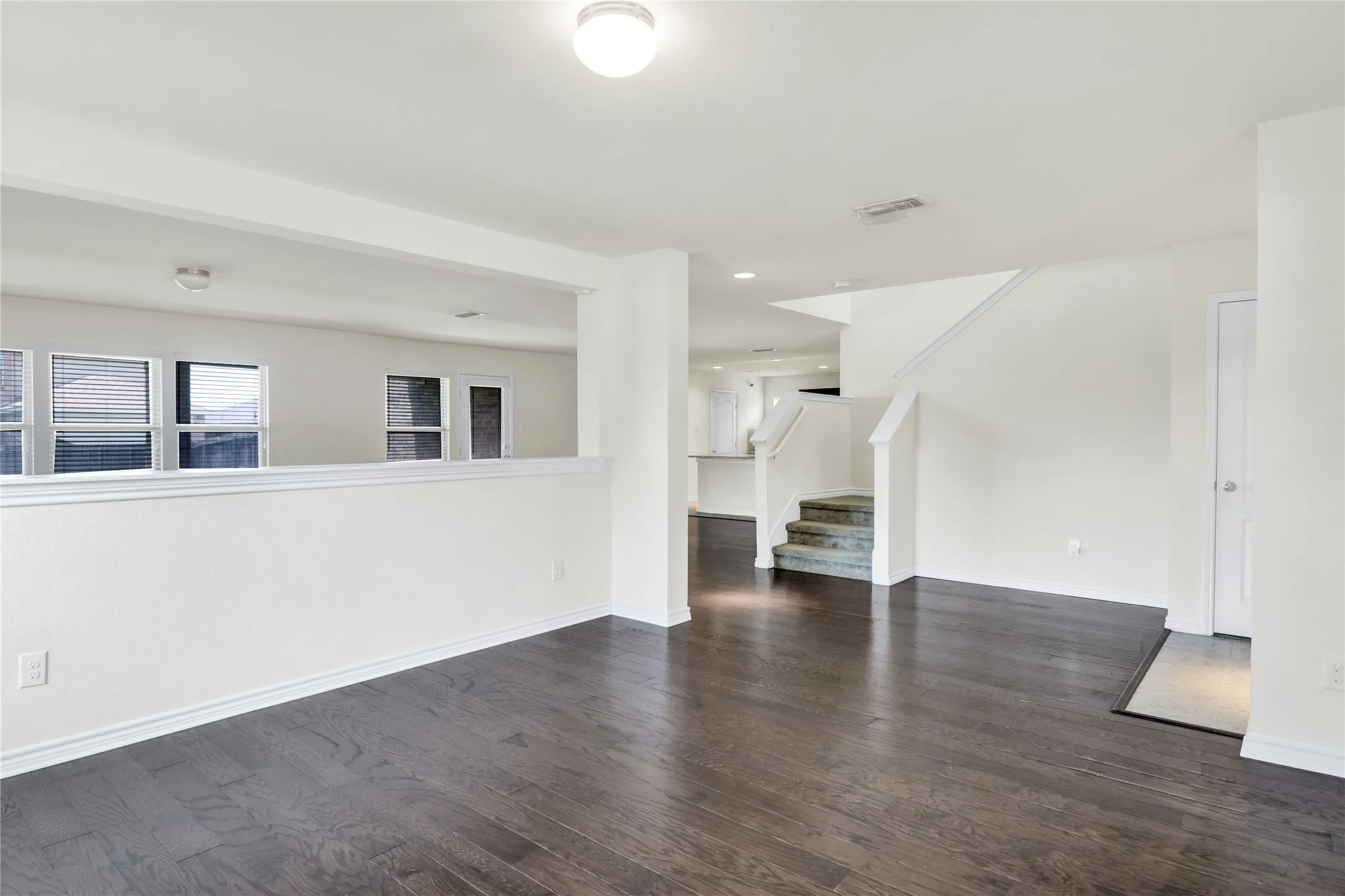 Single Family Residence For Rent in Dallas County , 728 Snapdragon Lane, De Soto, Texas 75115, 4 Bedroom, 3 Bathroom, 2 Garage spaces, 3,392 Sqft, built in 2016, mls#21406646, Real Estate Agent in De Soto, Homes For Rent in Dallas county, Homes For Rent in De Soto, Realtor in De Soto Texas, Real Estate Brokerage Independent Realty Texas, Luminita Cordes Realtor