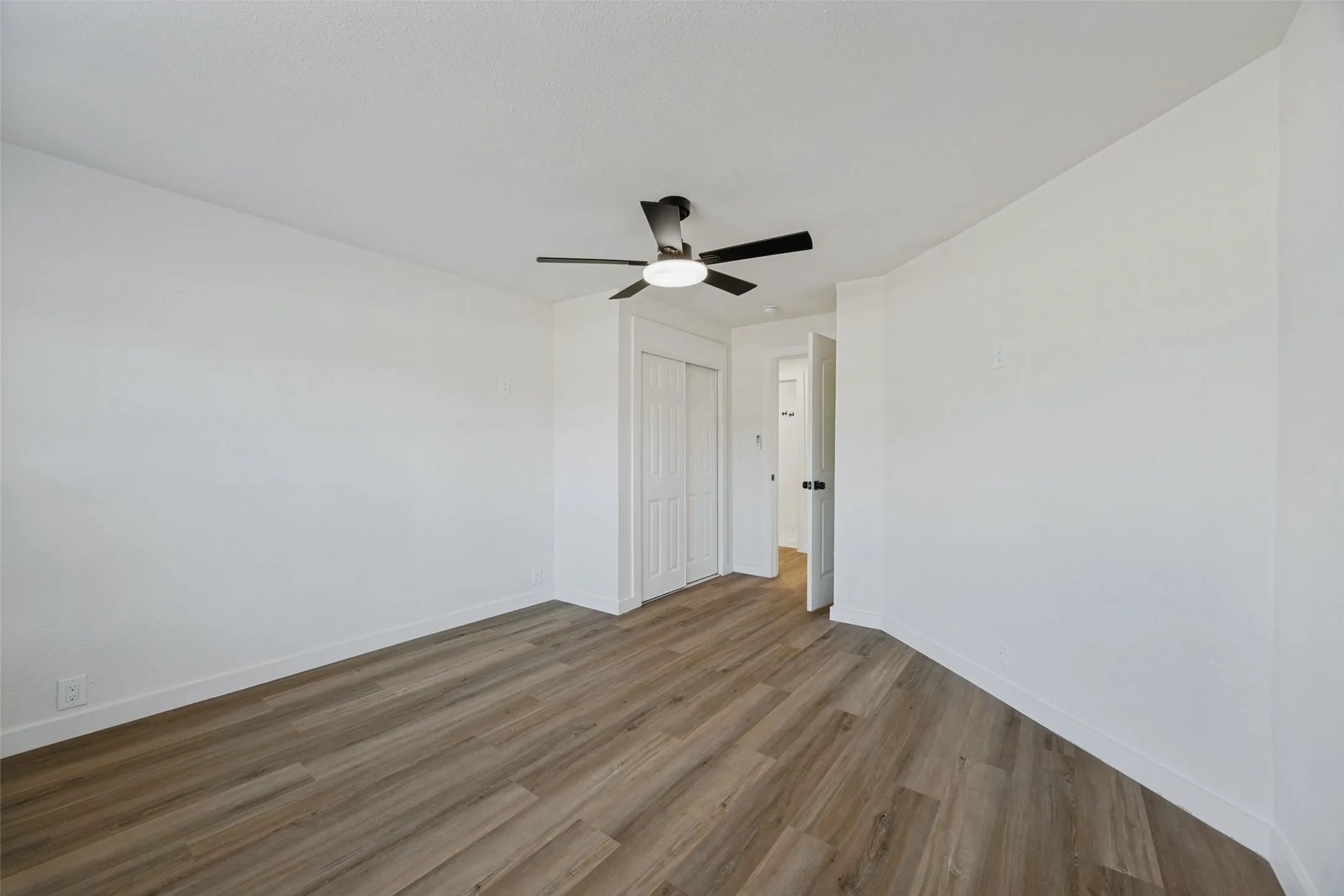 Single Family Residence For Sale in Grayson County , 718 N Union Street, Whitesboro, Texas 76273, 3 Bedroom, 2 Bathroom, 2 Garage spaces, 2,119 Sqft, built in 1950, mls#21404052, Real Estate Agent in Whitesboro, Homes For Sale in Grayson county, Homes For Sale in Whitesboro, Realtor in Whitesboro Texas, Real Estate Brokerage Independent Realty Texas, Luminita Cordes Realtor