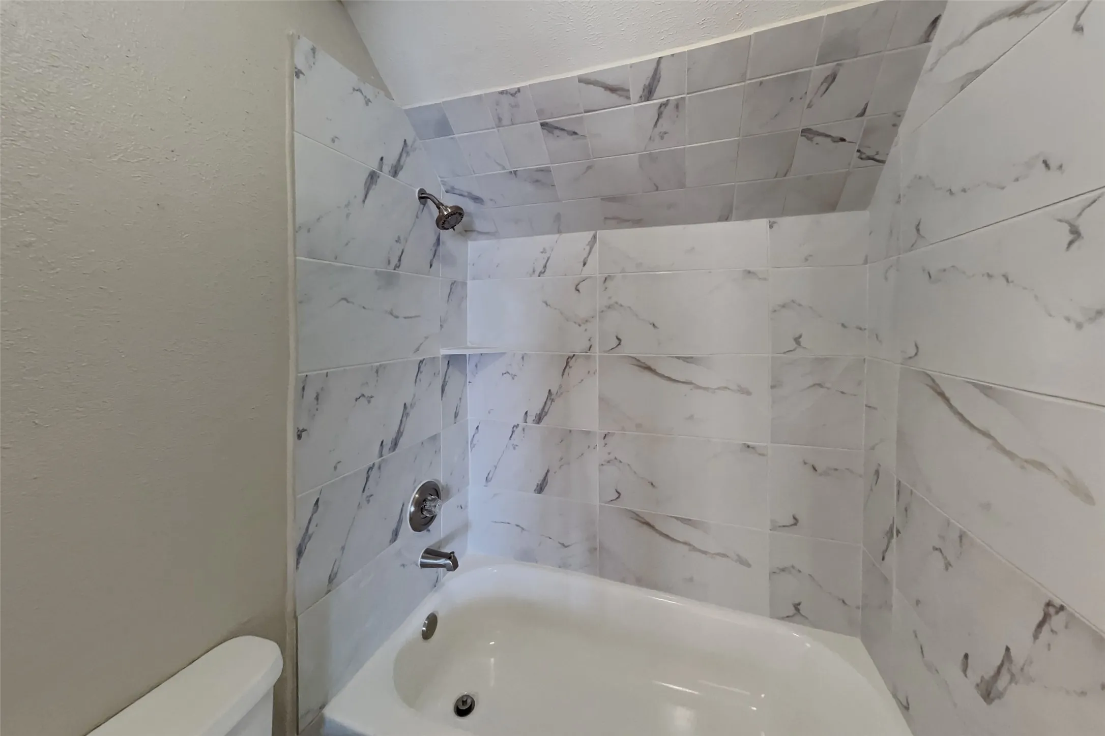 Single Family Residence For Rent in Denton County , 4129 Ballard Trail, The Colony, Texas 75056, 4 Bedroom, 2 Bathroom, 2 Garage spaces, 1,626 Sqft, built in 1985, mls#21406648, Real Estate Agent in The Colony, Homes For Rent in Denton county, Homes For Rent in The Colony, Realtor in The Colony Texas, Real Estate Brokerage Independent Realty Texas, Luminita Cordes Realtor