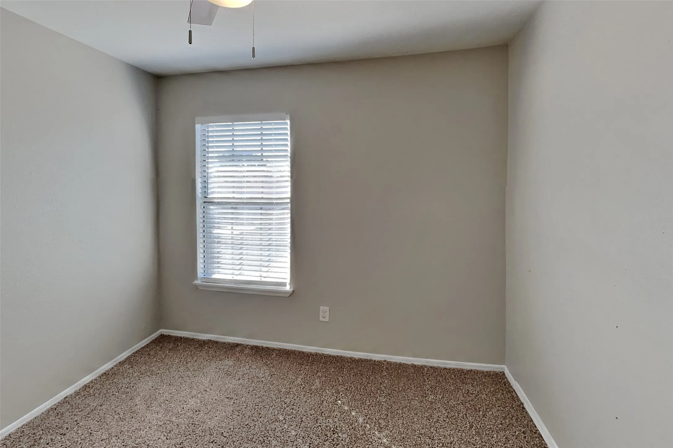 Single Family Residence For Rent in Denton County , 4129 Ballard Trail, The Colony, Texas 75056, 4 Bedroom, 2 Bathroom, 2 Garage spaces, 1,626 Sqft, built in 1985, mls#21406648, Real Estate Agent in The Colony, Homes For Rent in Denton county, Homes For Rent in The Colony, Realtor in The Colony Texas, Real Estate Brokerage Independent Realty Texas, Luminita Cordes Realtor