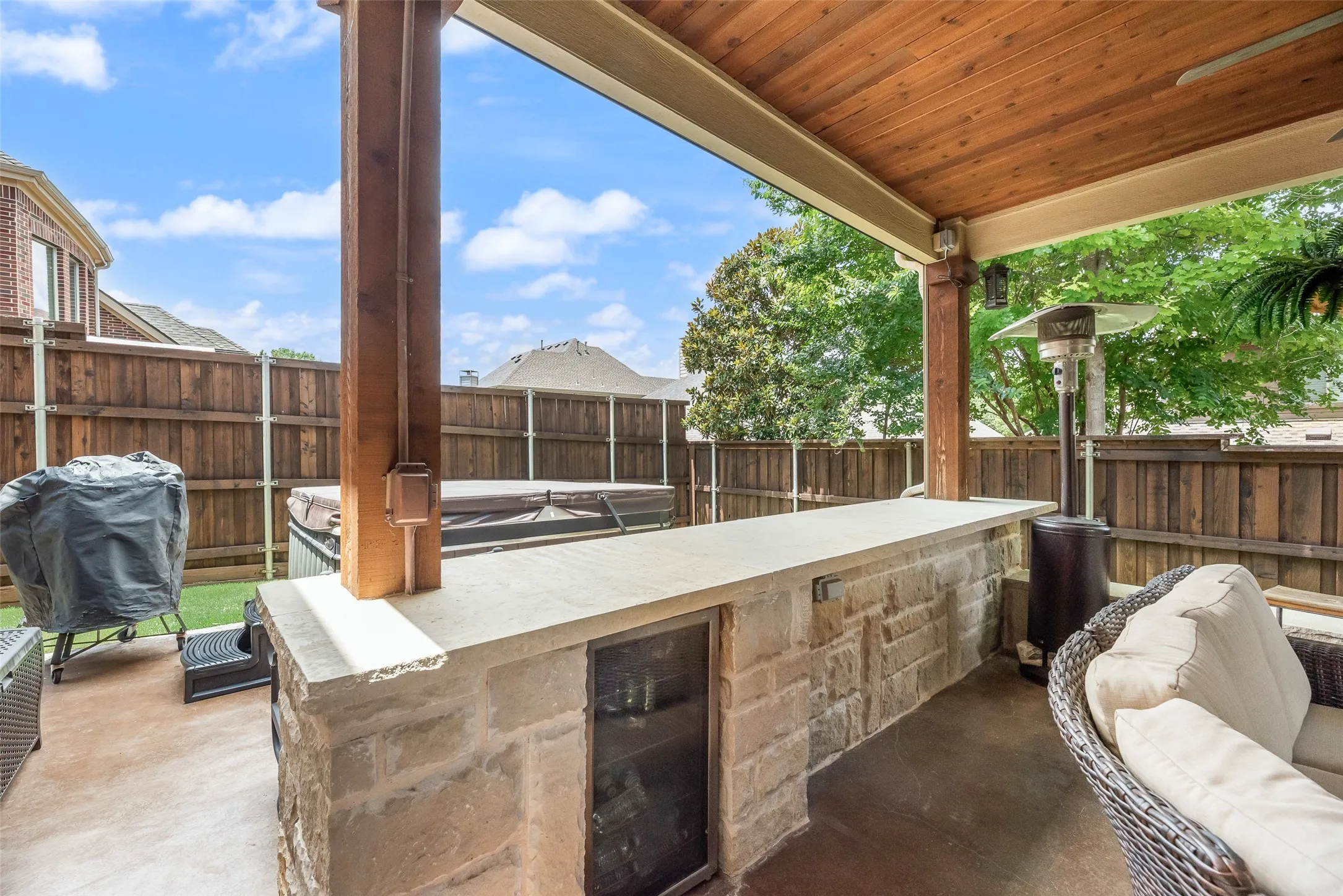 Hot tub past patio