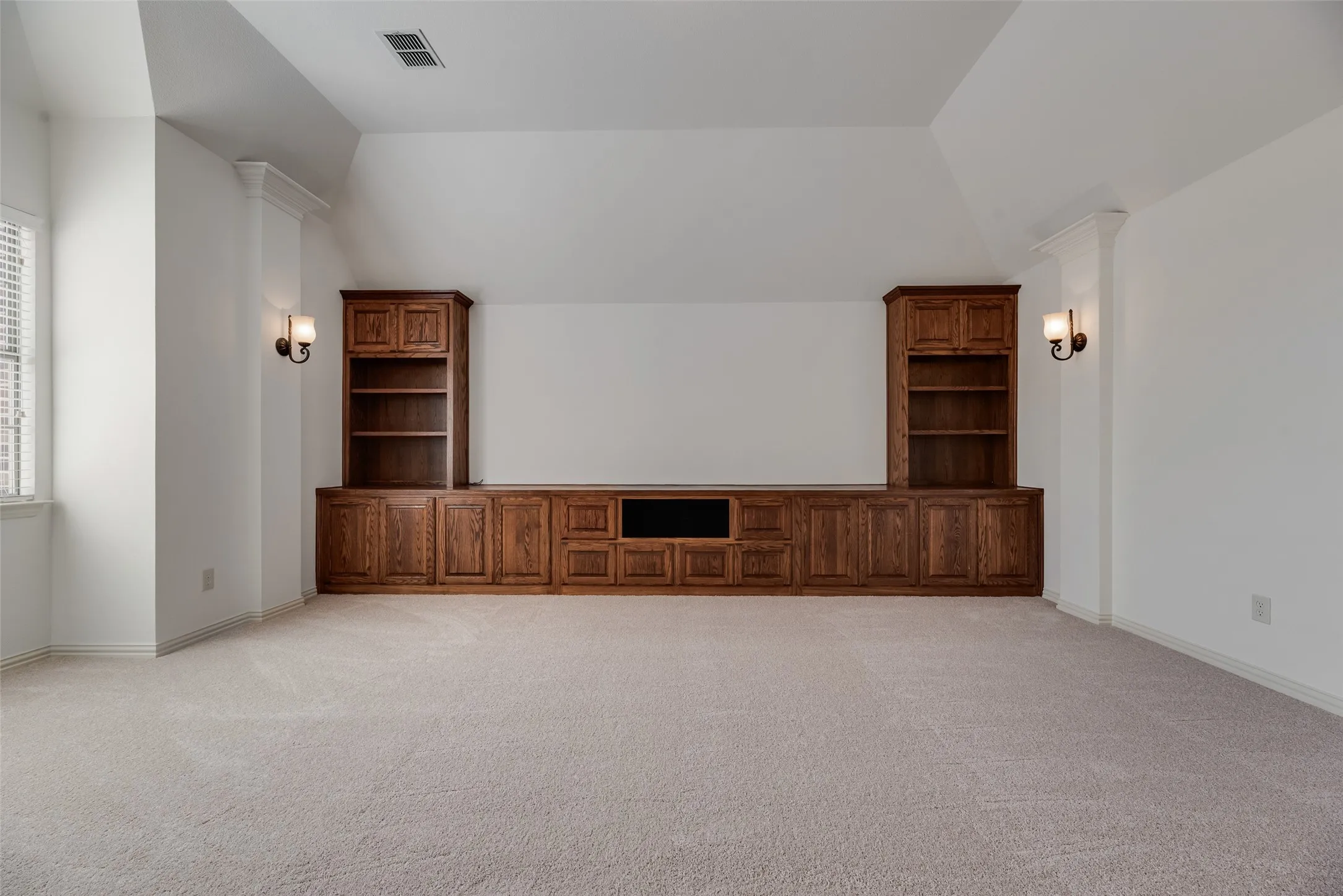 Single Family Residence For Sale in Collin County , 942 Redbird Lane, Allen, Texas 75013, 4 Bedroom, 3 Bathroom, 3 Garage spaces, 3,968 Sqft, built in 2008, mls#21403497, Real Estate Agent in Allen, Homes For Sale in Collin county, Homes For Sale in Allen, Realtor in Allen Texas, Real Estate Brokerage Independent Realty Texas, Luminita Cordes Realtor