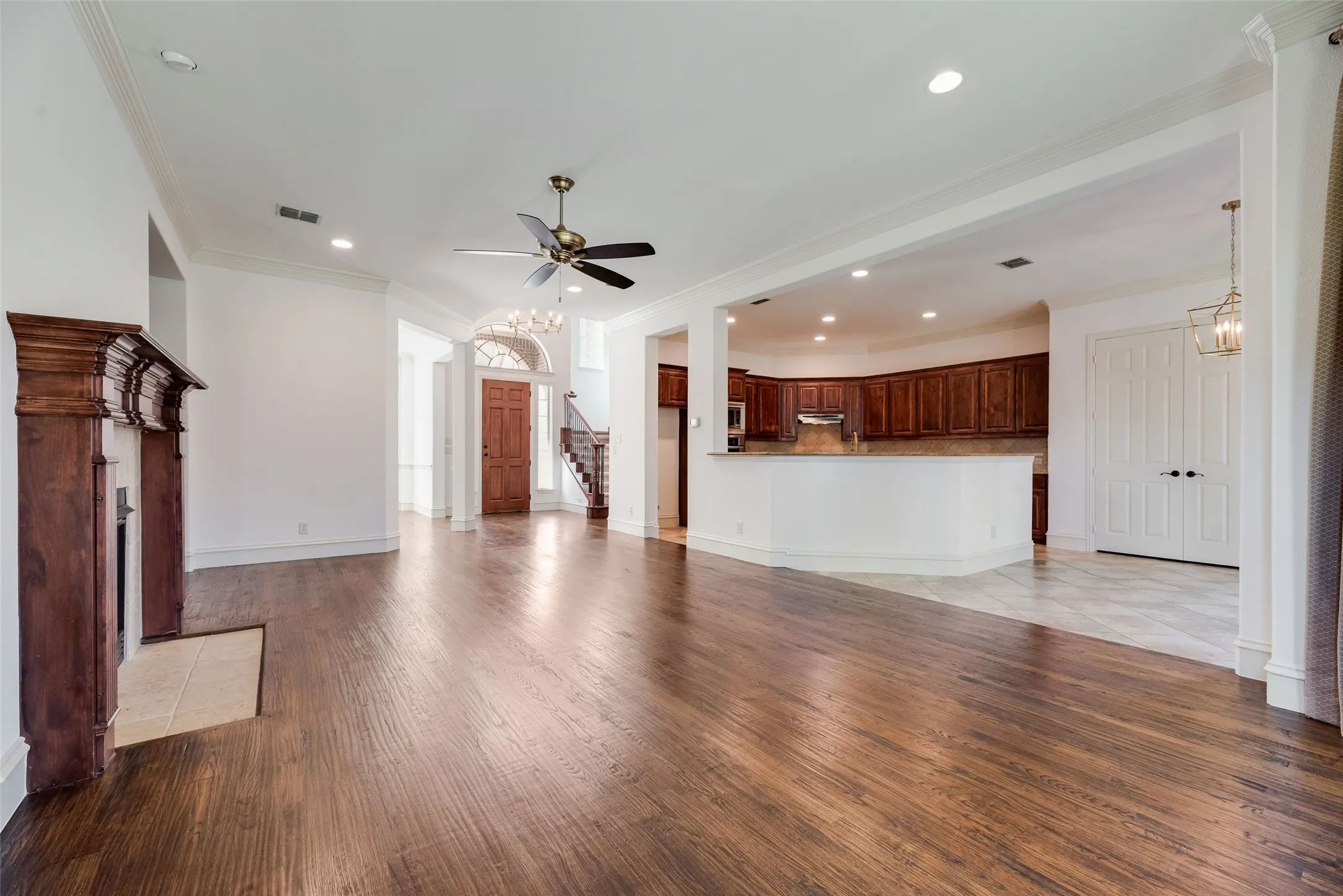Single Family Residence For Sale in Collin County , 942 Redbird Lane, Allen, Texas 75013, 4 Bedroom, 3 Bathroom, 3 Garage spaces, 3,968 Sqft, built in 2008, mls#21403497, Real Estate Agent in Allen, Homes For Sale in Collin county, Homes For Sale in Allen, Realtor in Allen Texas, Real Estate Brokerage Independent Realty Texas, Luminita Cordes Realtor