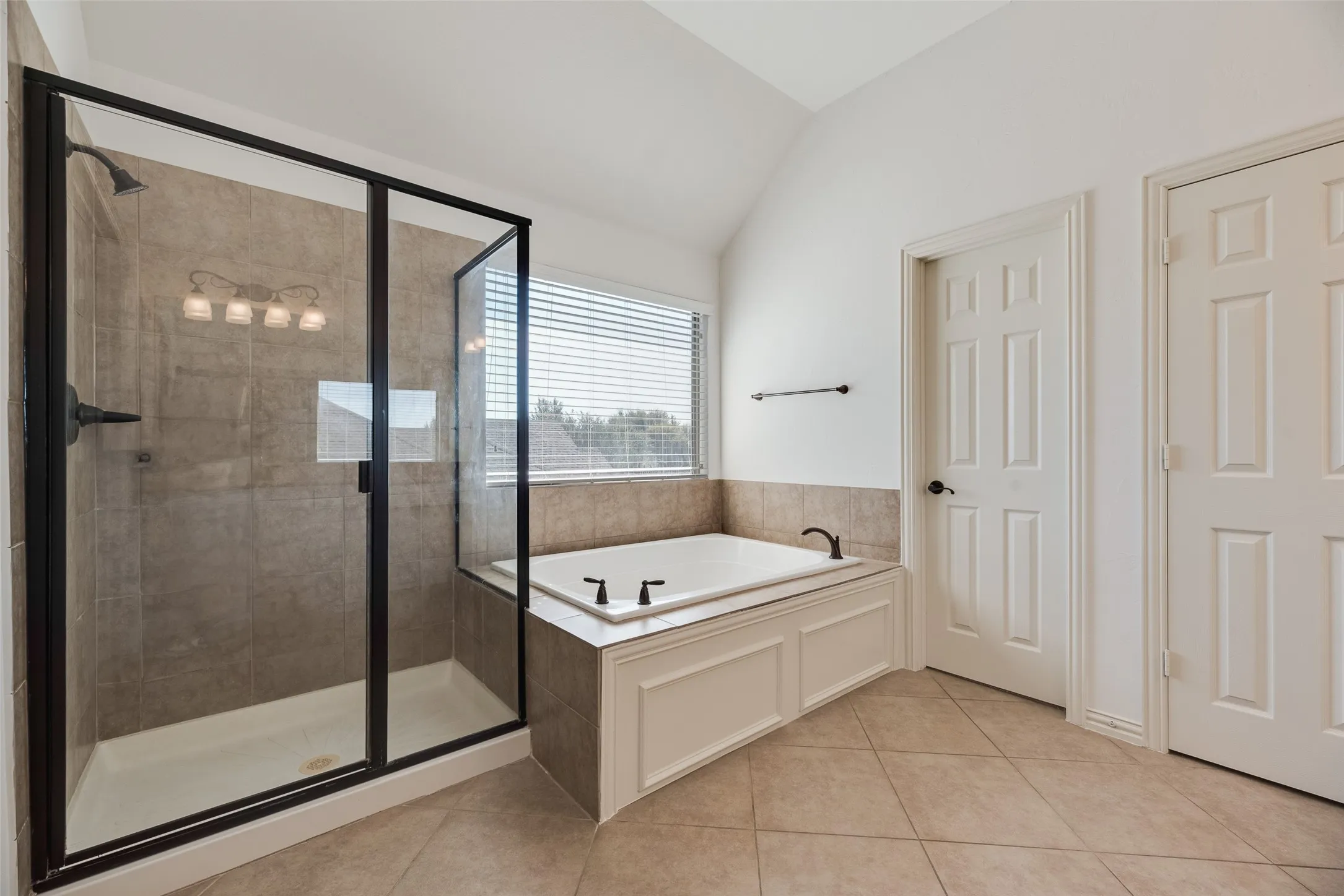 Single Family Residence For Sale in Collin County , 942 Redbird Lane, Allen, Texas 75013, 4 Bedroom, 3 Bathroom, 3 Garage spaces, 3,968 Sqft, built in 2008, mls#21403497, Real Estate Agent in Allen, Homes For Sale in Collin county, Homes For Sale in Allen, Realtor in Allen Texas, Real Estate Brokerage Independent Realty Texas, Luminita Cordes Realtor