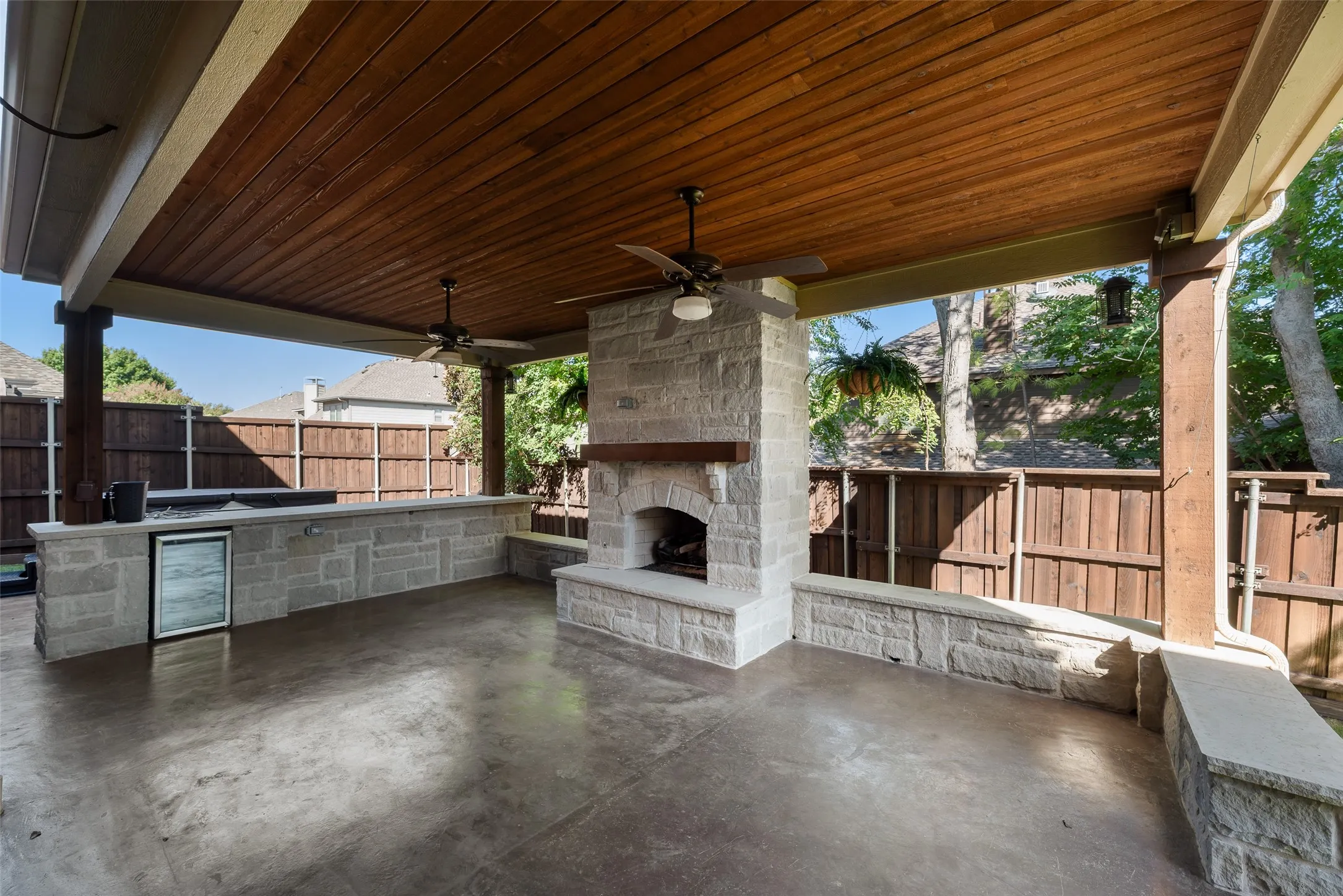 Single Family Residence For Sale in Collin County , 942 Redbird Lane, Allen, Texas 75013, 4 Bedroom, 3 Bathroom, 3 Garage spaces, 3,968 Sqft, built in 2008, mls#21403497, Real Estate Agent in Allen, Homes For Sale in Collin county, Homes For Sale in Allen, Realtor in Allen Texas, Real Estate Brokerage Independent Realty Texas, Luminita Cordes Realtor