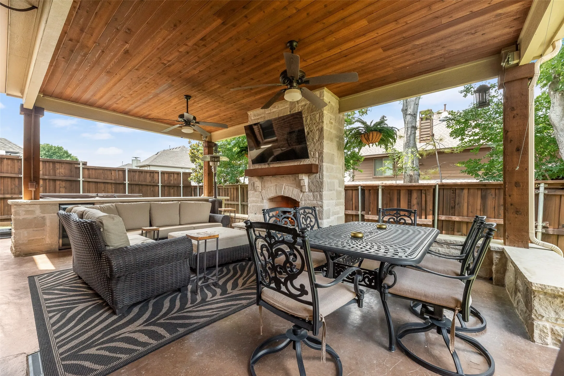 Patio with furniture