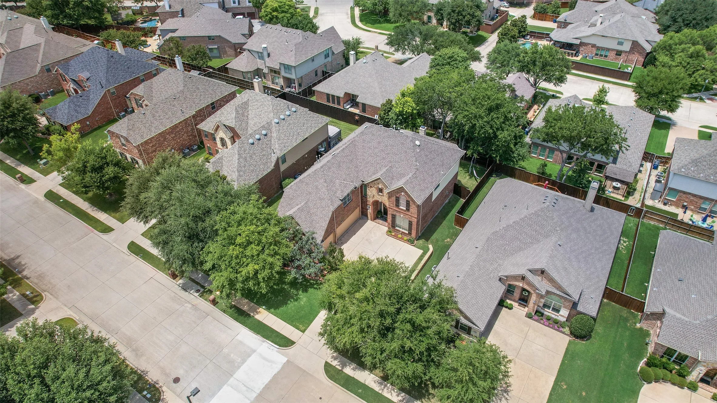 Single Family Residence For Sale in Collin County , 942 Redbird Lane, Allen, Texas 75013, 4 Bedroom, 3 Bathroom, 3 Garage spaces, 3,968 Sqft, built in 2008, mls#21403497, Real Estate Agent in Allen, Homes For Sale in Collin county, Homes For Sale in Allen, Realtor in Allen Texas, Real Estate Brokerage Independent Realty Texas, Luminita Cordes Realtor