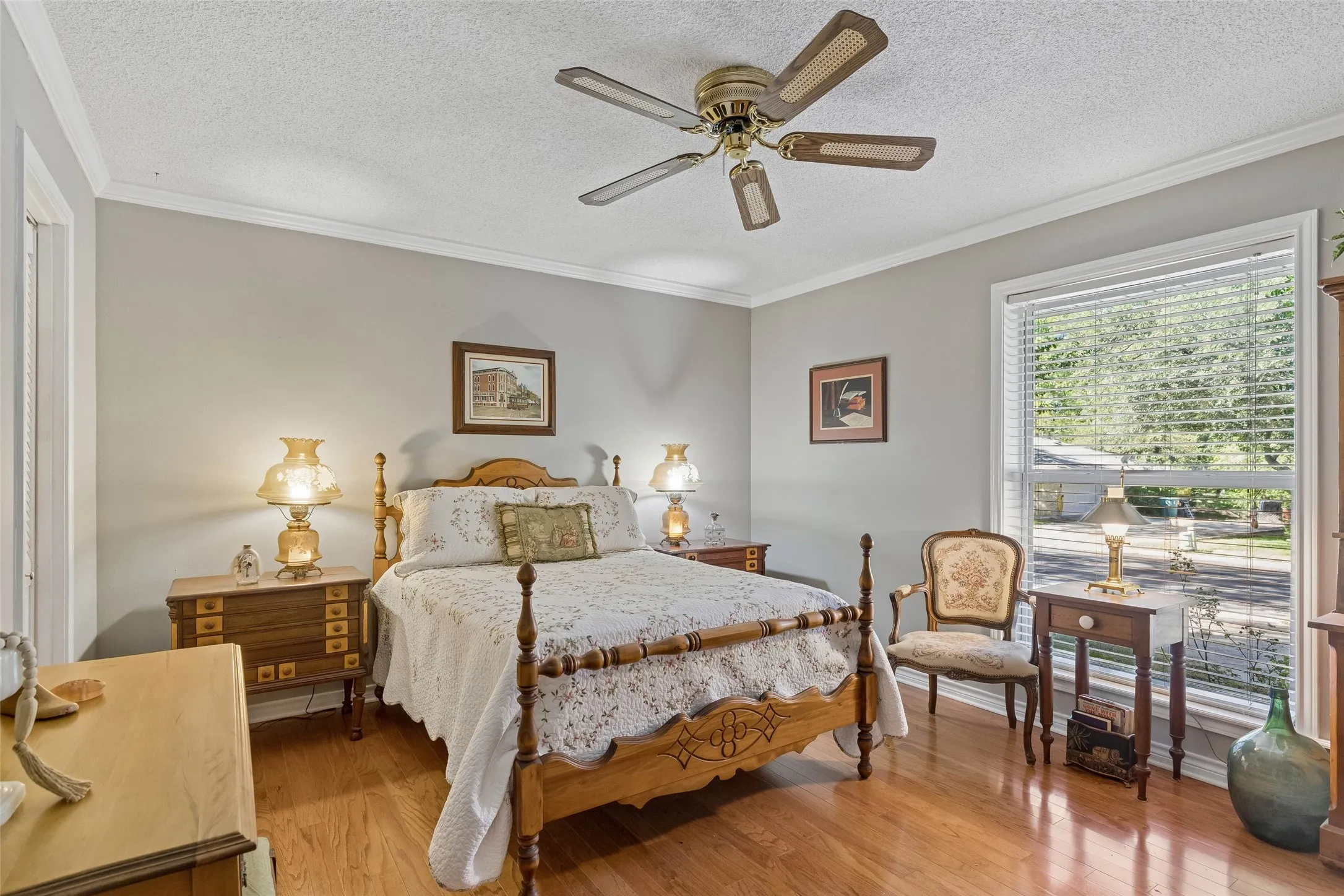 Single Family Residence For Sale in Grayson County , 2529 Nantucket Drive, Sherman, Texas 75092, 4 Bedroom, 4 Bathroom, 2 Garage spaces, 2,666 Sqft, built in 1975, mls#21403965, Real Estate Agent in Sherman, Homes For Sale in Grayson county, Homes For Sale in Sherman, Realtor in Sherman Texas, Real Estate Brokerage Independent Realty Texas, Luminita Cordes Realtor