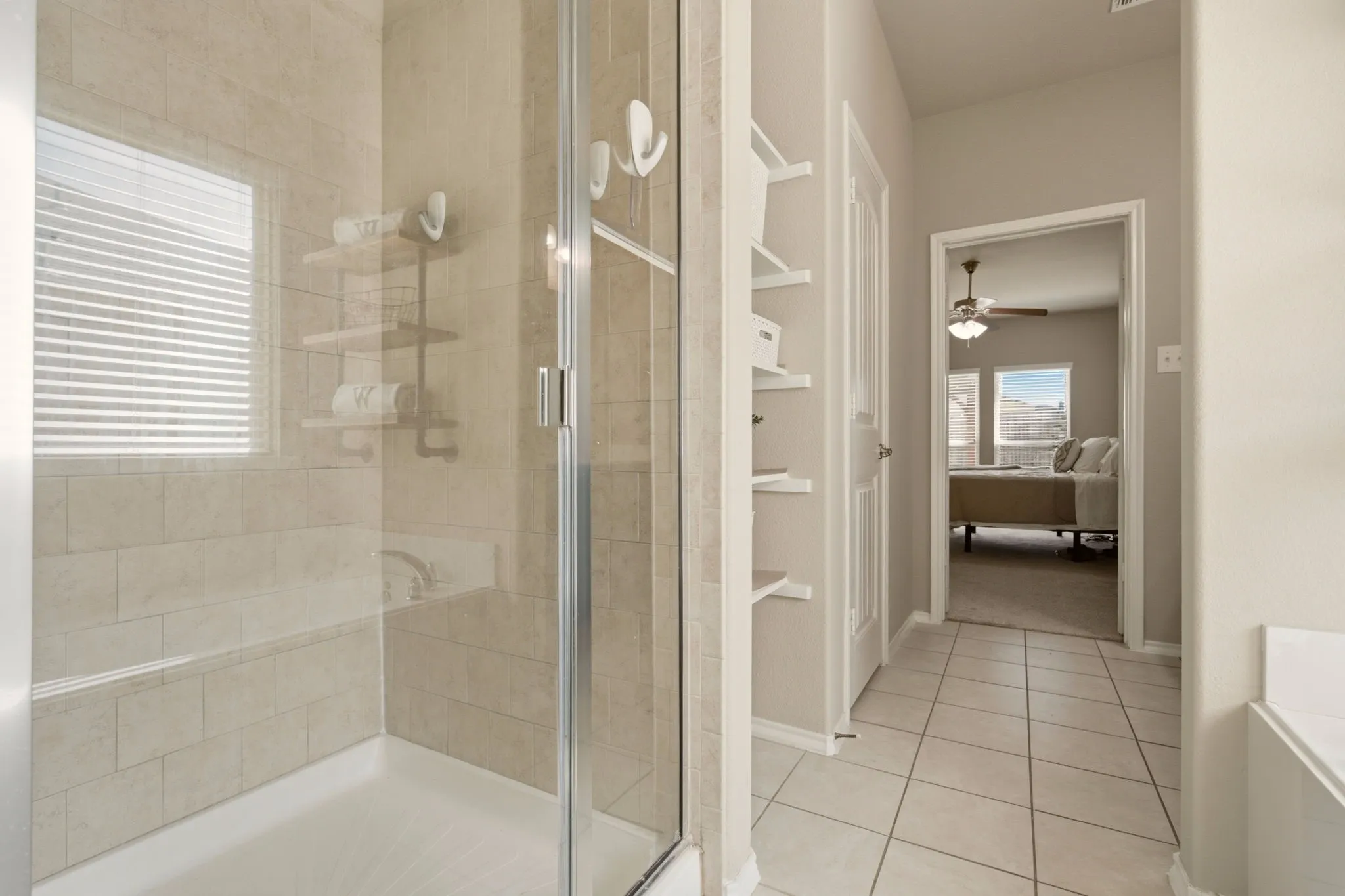Single Family Residence For Sale in Grayson County , 1411 Saint Johns Drive, Van Alstyne, Texas 75495, 5 Bedroom, 4 Bathroom, 2 Garage spaces, 2,913 Sqft, built in 2015, mls#21404756, Real Estate Agent in Van Alstyne, Homes For Sale in Grayson county, Homes For Sale in Van Alstyne, Realtor in Van Alstyne Texas, Real Estate Brokerage Independent Realty Texas, Luminita Cordes Realtor