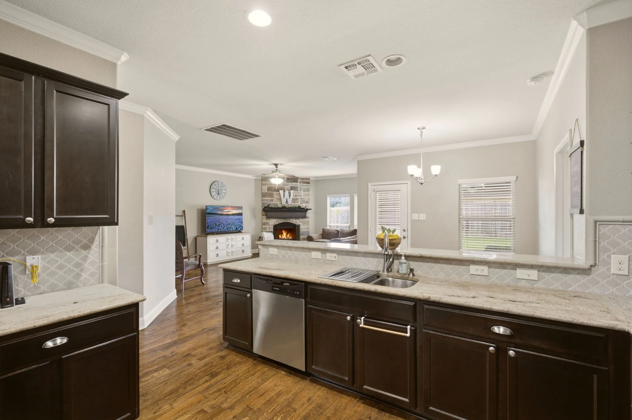 Single Family Residence For Sale in Grayson County , 1411 Saint Johns Drive, Van Alstyne, Texas 75495, 5 Bedroom, 4 Bathroom, 2 Garage spaces, 2,913 Sqft, built in 2015, mls#21404756, Real Estate Agent in Van Alstyne, Homes For Sale in Grayson county, Homes For Sale in Van Alstyne, Realtor in Van Alstyne Texas, Real Estate Brokerage Independent Realty Texas, Luminita Cordes Realtor