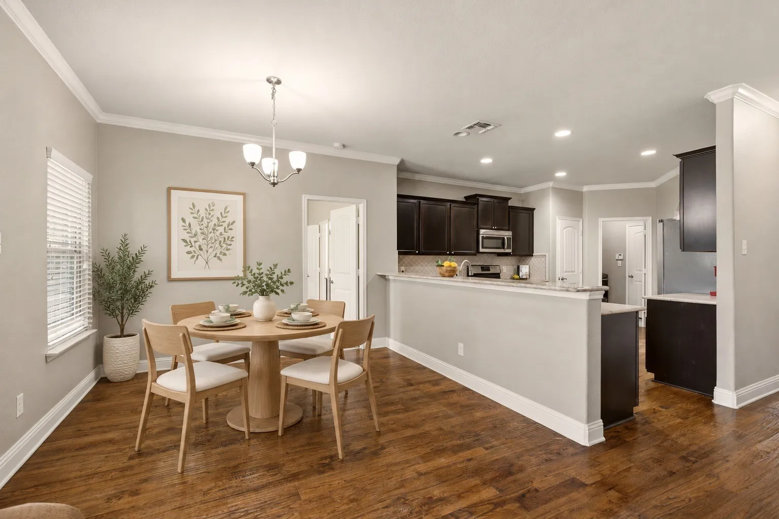 Single Family Residence For Sale in Grayson County , 1411 Saint Johns Drive, Van Alstyne, Texas 75495, 5 Bedroom, 4 Bathroom, 2 Garage spaces, 2,913 Sqft, built in 2015, mls#21404756, Real Estate Agent in Van Alstyne, Homes For Sale in Grayson county, Homes For Sale in Van Alstyne, Realtor in Van Alstyne Texas, Real Estate Brokerage Independent Realty Texas, Luminita Cordes Realtor
