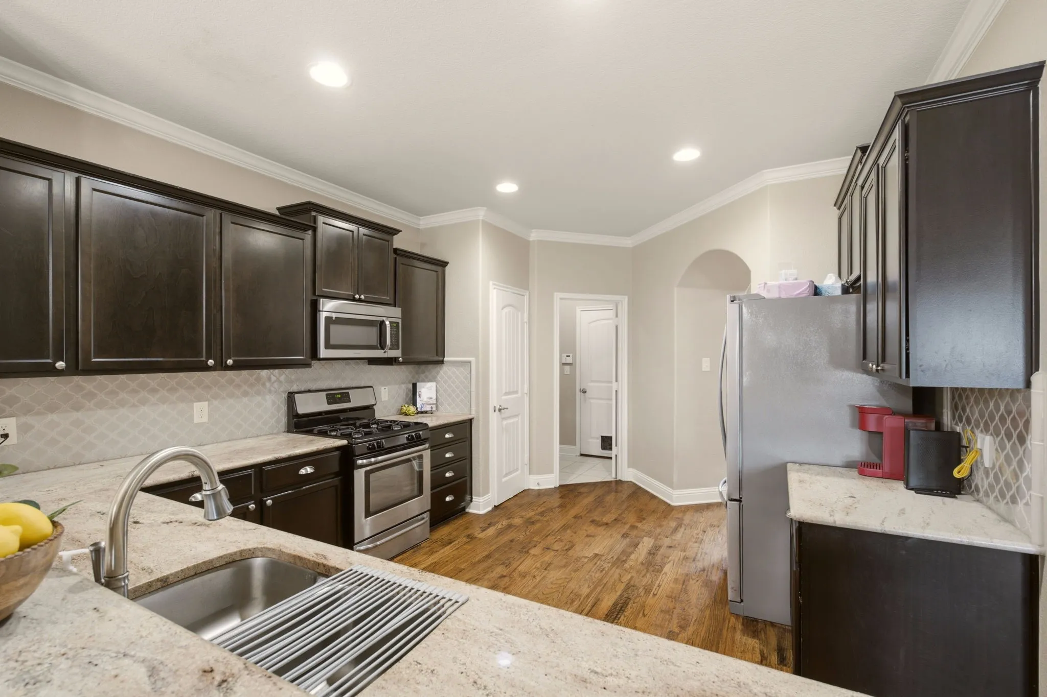 Single Family Residence For Sale in Grayson County , 1411 Saint Johns Drive, Van Alstyne, Texas 75495, 5 Bedroom, 4 Bathroom, 2 Garage spaces, 2,913 Sqft, built in 2015, mls#21404756, Real Estate Agent in Van Alstyne, Homes For Sale in Grayson county, Homes For Sale in Van Alstyne, Realtor in Van Alstyne Texas, Real Estate Brokerage Independent Realty Texas, Luminita Cordes Realtor