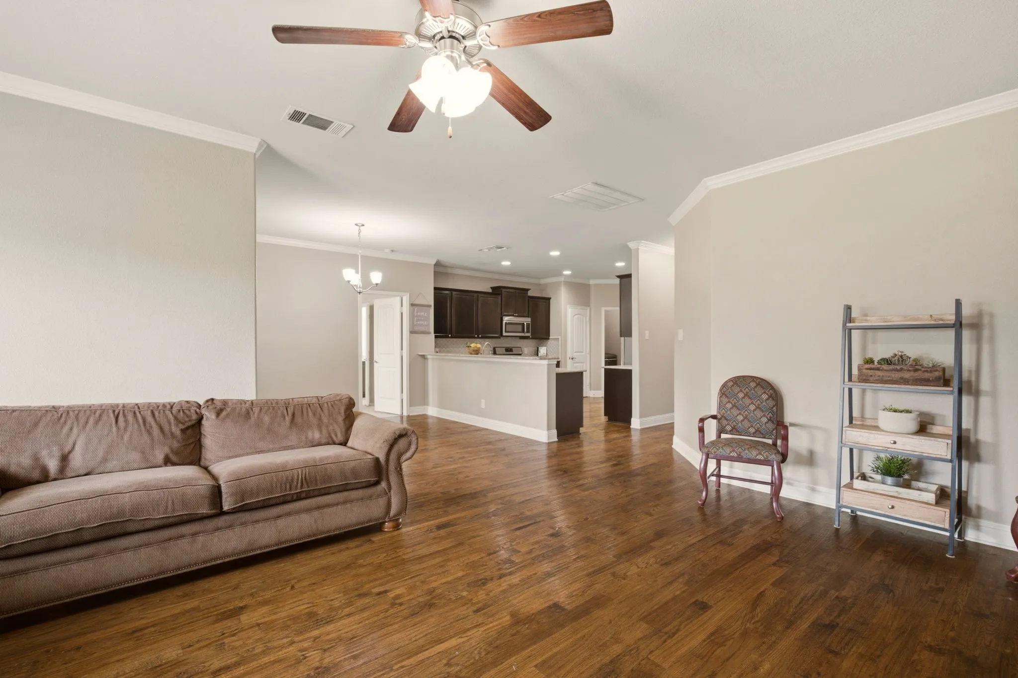 Single Family Residence For Sale in Grayson County , 1411 Saint Johns Drive, Van Alstyne, Texas 75495, 5 Bedroom, 4 Bathroom, 2 Garage spaces, 2,913 Sqft, built in 2015, mls#21404756, Real Estate Agent in Van Alstyne, Homes For Sale in Grayson county, Homes For Sale in Van Alstyne, Realtor in Van Alstyne Texas, Real Estate Brokerage Independent Realty Texas, Luminita Cordes Realtor