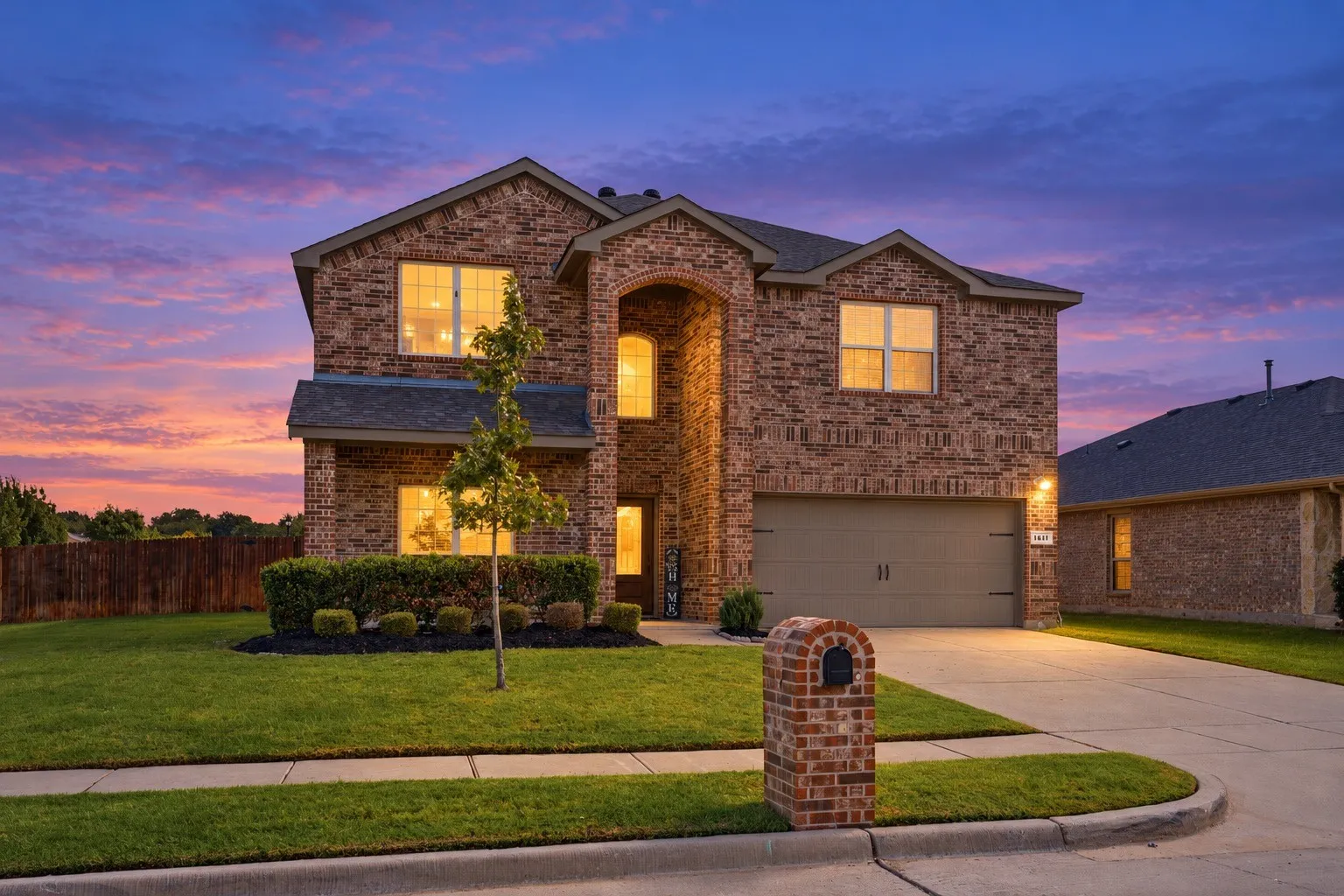 Single Family Residence For Sale in Grayson County , 1411 Saint Johns Drive, Van Alstyne, Texas 75495, 5 Bedroom, 4 Bathroom, 2 Garage spaces, 2,913 Sqft, built in 2015, mls#21404756, Real Estate Agent in Van Alstyne, Homes For Sale in Grayson county, Homes For Sale in Van Alstyne, Realtor in Van Alstyne Texas, Real Estate Brokerage Independent Realty Texas, Luminita Cordes Realtor