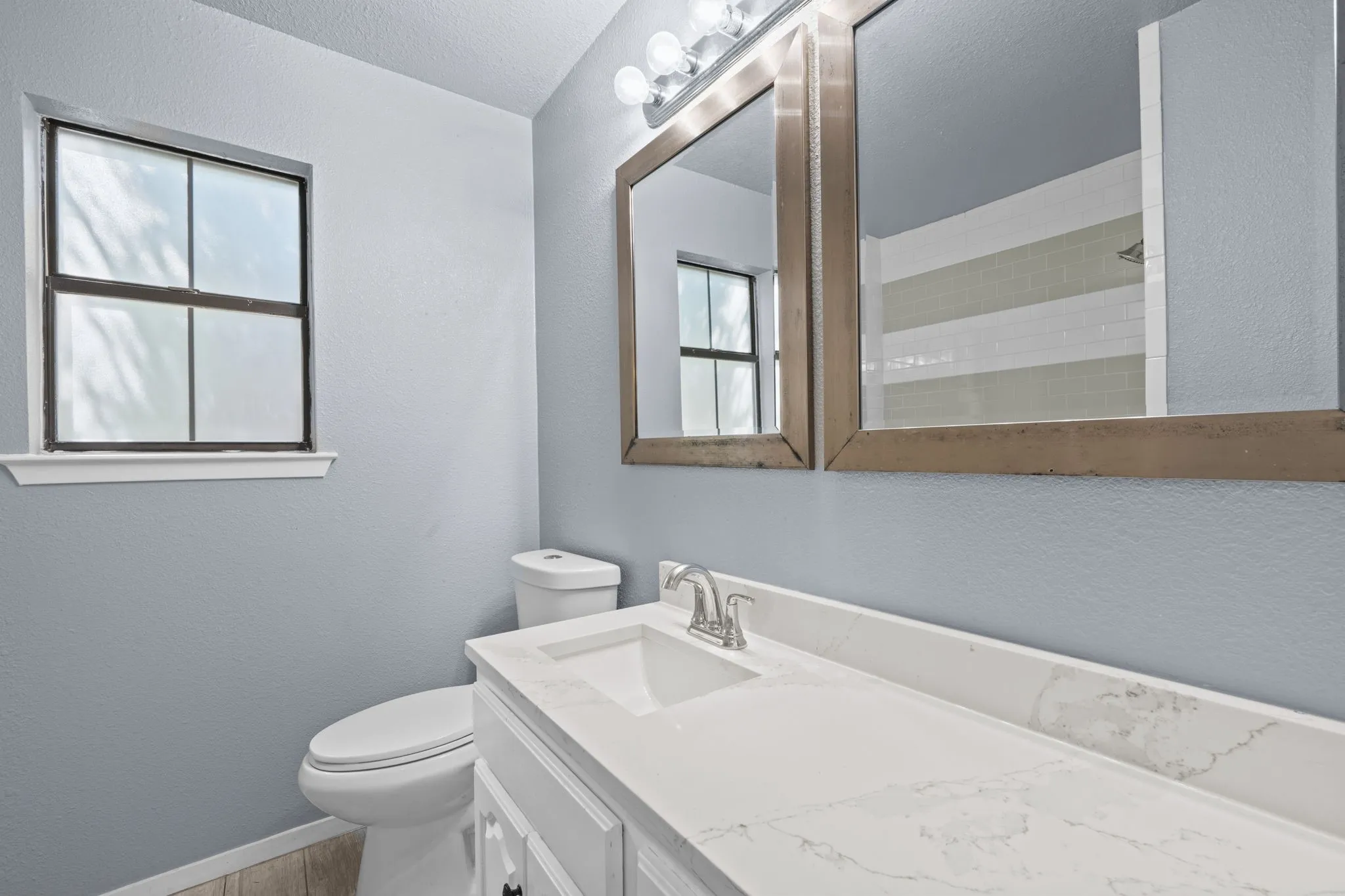 Single Family Residence For Sale in Hood County , 1729 W Doyle Street, Granbury, Texas 76048, 3 Bedroom, 2 Bathroom, 2 Garage spaces, 1,203 Sqft, built in 1985, mls#21404432, Real Estate Agent in Granbury, Homes For Sale in Hood county, Homes For Sale in Granbury, Realtor in Granbury Texas, Real Estate Brokerage Independent Realty Texas, Luminita Cordes Realtor