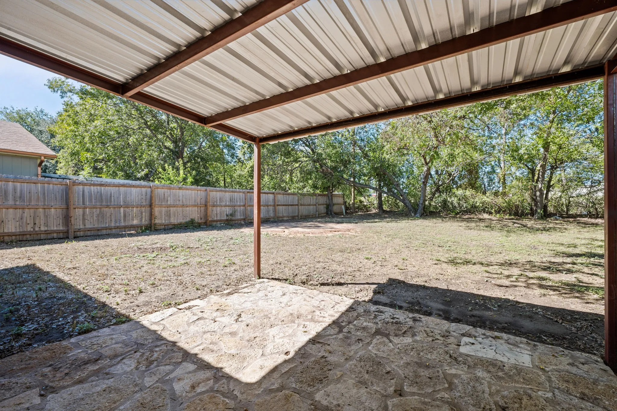 Single Family Residence For Sale in Hood County , 1729 W Doyle Street, Granbury, Texas 76048, 3 Bedroom, 2 Bathroom, 2 Garage spaces, 1,203 Sqft, built in 1985, mls#21404432, Real Estate Agent in Granbury, Homes For Sale in Hood county, Homes For Sale in Granbury, Realtor in Granbury Texas, Real Estate Brokerage Independent Realty Texas, Luminita Cordes Realtor