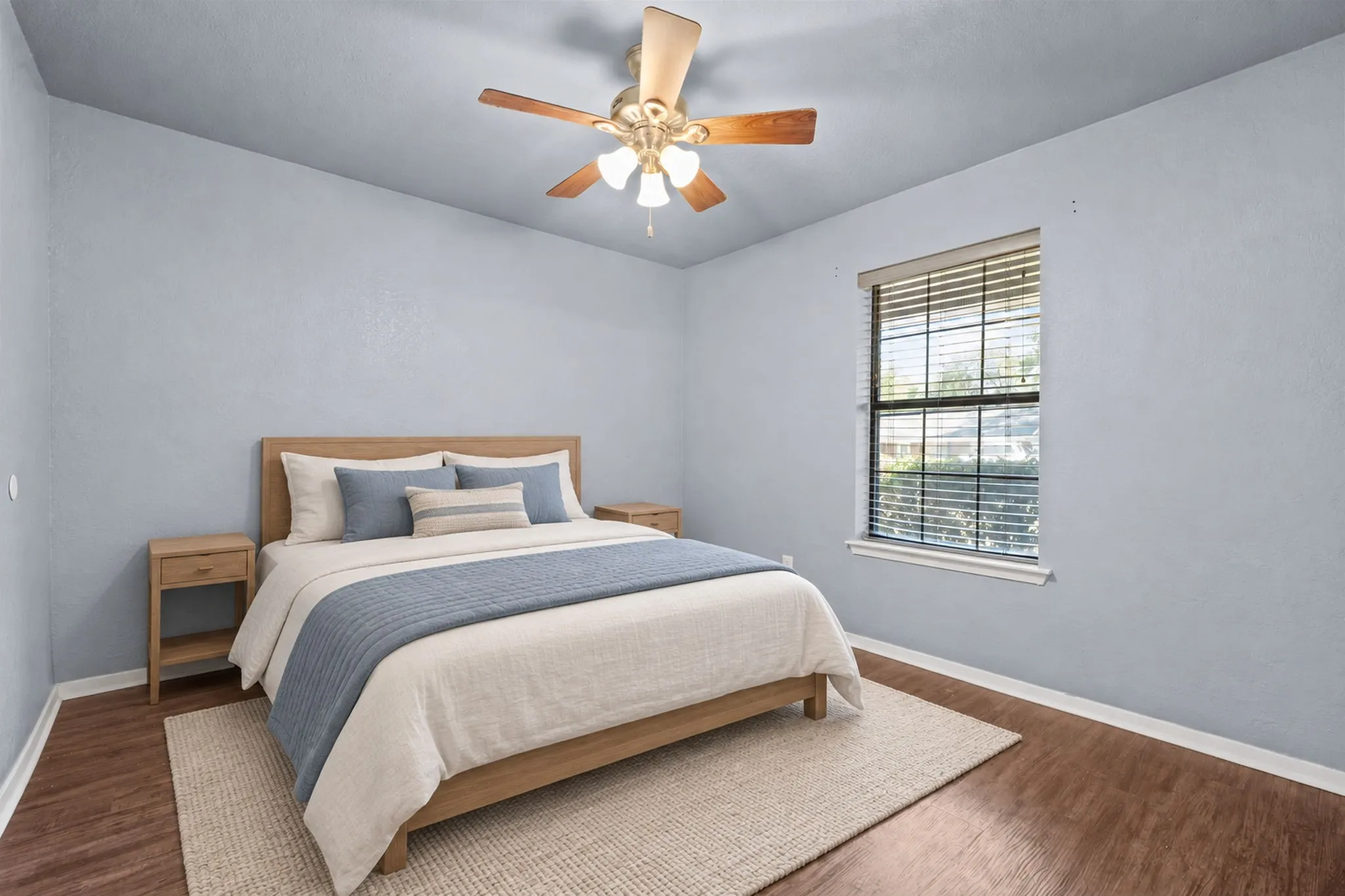 Single Family Residence For Sale in Hood County , 1729 W Doyle Street, Granbury, Texas 76048, 3 Bedroom, 2 Bathroom, 2 Garage spaces, 1,203 Sqft, built in 1985, mls#21404432, Real Estate Agent in Granbury, Homes For Sale in Hood county, Homes For Sale in Granbury, Realtor in Granbury Texas, Real Estate Brokerage Independent Realty Texas, Luminita Cordes Realtor