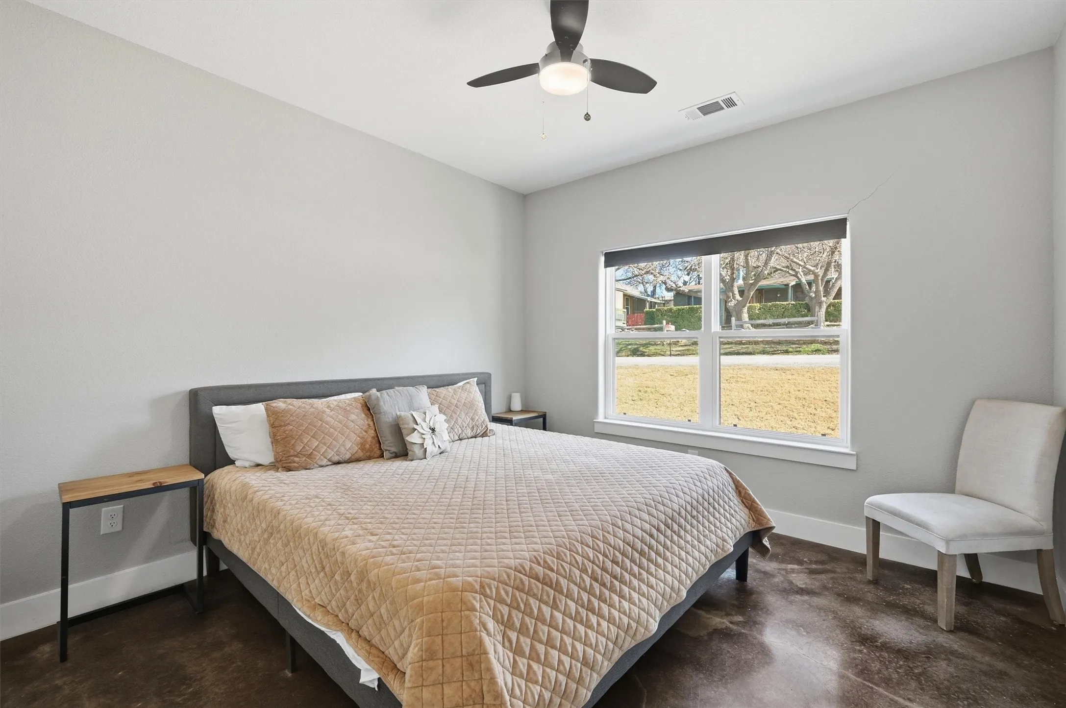 Single Family Residence For Sale in Grayson County , 265 Bentwood Drive, Pottsboro, Texas 75076, 3 Bedroom, 2 Bathroom, Garage spaces, 1,474 Sqft, built in 2022, mls#21406644, Real Estate Agent in Pottsboro, Homes For Sale in Grayson county, Homes For Sale in Pottsboro, Realtor in Pottsboro Texas, Real Estate Brokerage Independent Realty Texas, Luminita Cordes Realtor