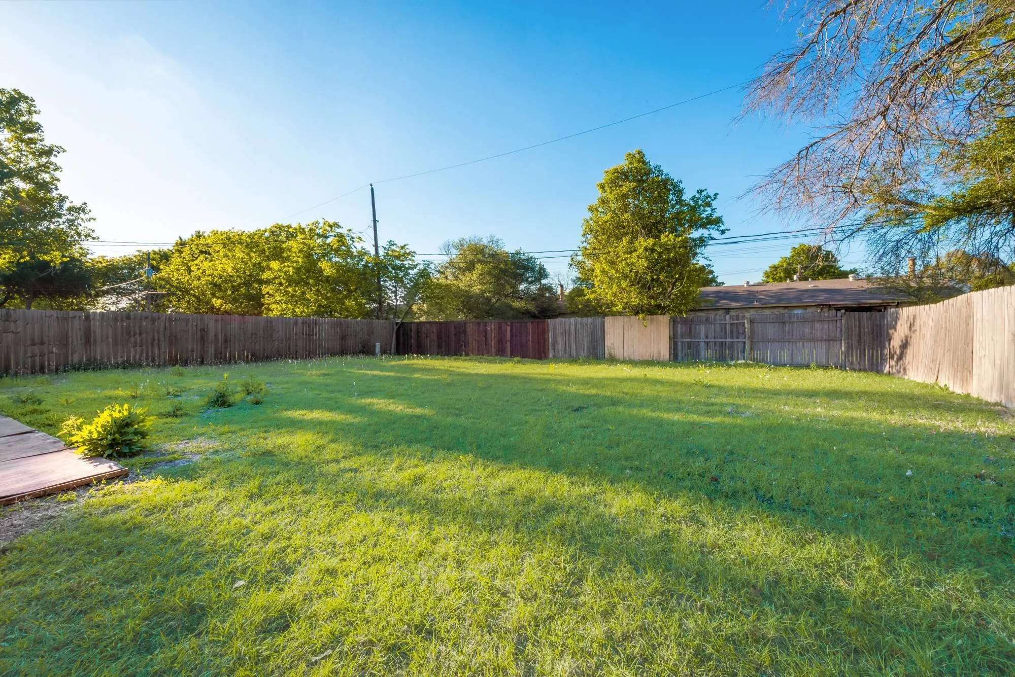 Single Family Residence For Rent in Tarrant County , 7021 Lincolnshire Lane, North Richland Hills, Texas 76182, 3 Bedroom, 2 Bathroom, 1 Garage spaces, 1,413 Sqft, built in 1978, mls#21404858, Real Estate Agent in North Richland Hills, Homes For Rent in Tarrant county, Homes For Rent in North Richland Hills, Realtor in North Richland Hills Texas, Real Estate Brokerage Independent Realty Texas, Luminita Cordes Realtor
