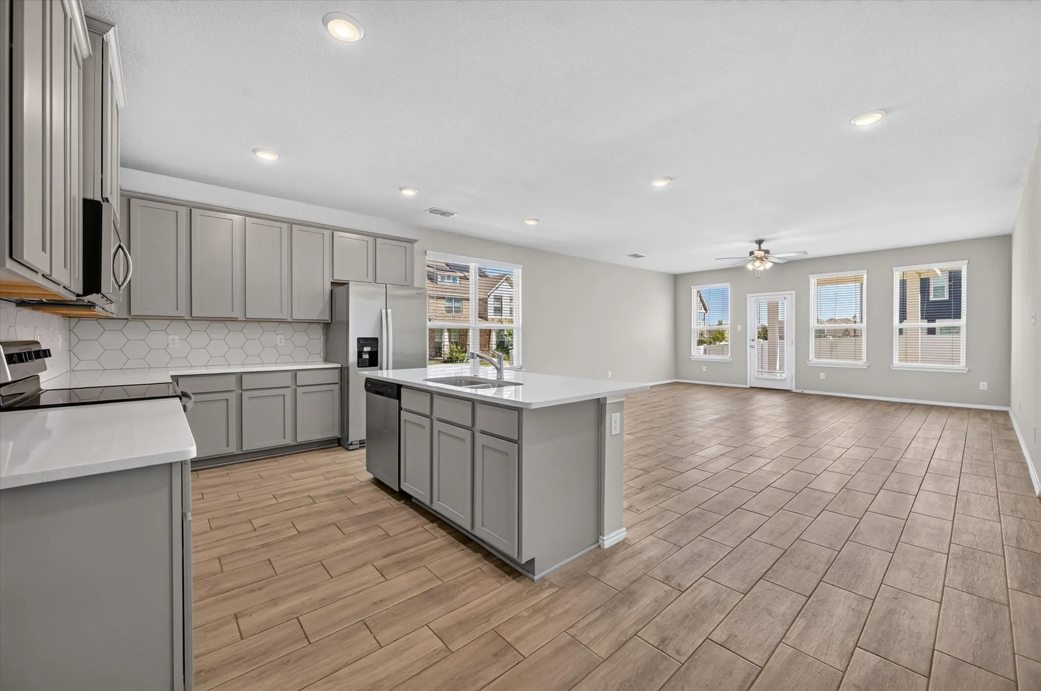 Single Family Residence For Sale in Denton County , 5960 Hopkins Drive, Providence Village, Texas 76227, 4 Bedroom, 2 Bathroom, 2 Garage spaces, 2,130 Sqft, built in 2022, mls#21406645, Real Estate Agent in Providence Village, Homes For Sale in Denton county, Homes For Sale in Providence Village, Realtor in Providence Village Texas, Real Estate Brokerage Independent Realty Texas, Luminita Cordes Realtor