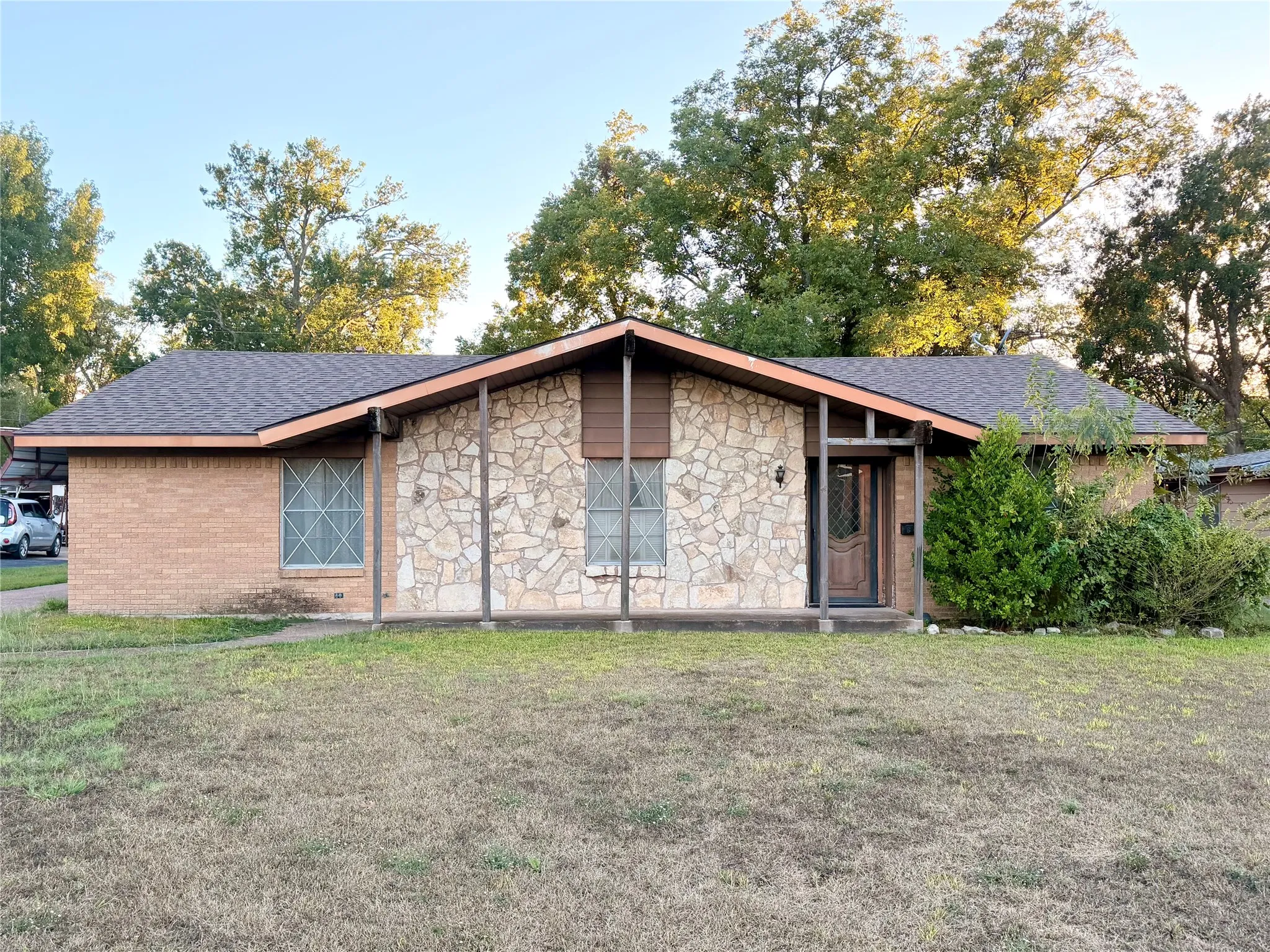 Single Family Residence For Sale