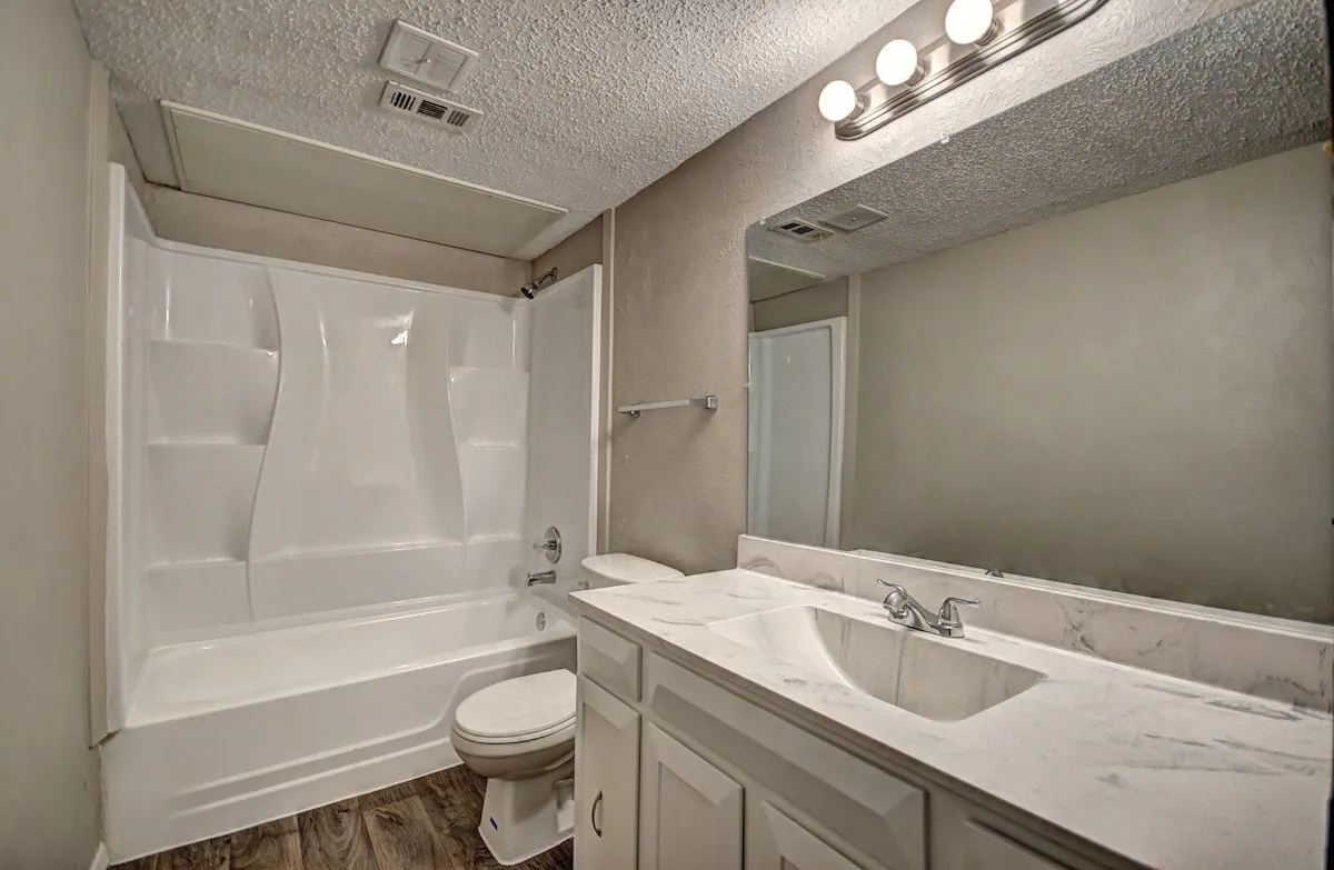 Townhouse For Rent in Dallas County , 707 E Shady Grove Road, Irving, Texas 75060, 2 Bedroom, 2 Bathroom, Garage spaces, 1,550 Sqft, built in 1973, mls#21404812, Real Estate Agent in Irving, Homes For Rent in Dallas county, Homes For Rent in Irving, Realtor in Irving Texas, Real Estate Brokerage Independent Realty Texas, Luminita Cordes Realtor