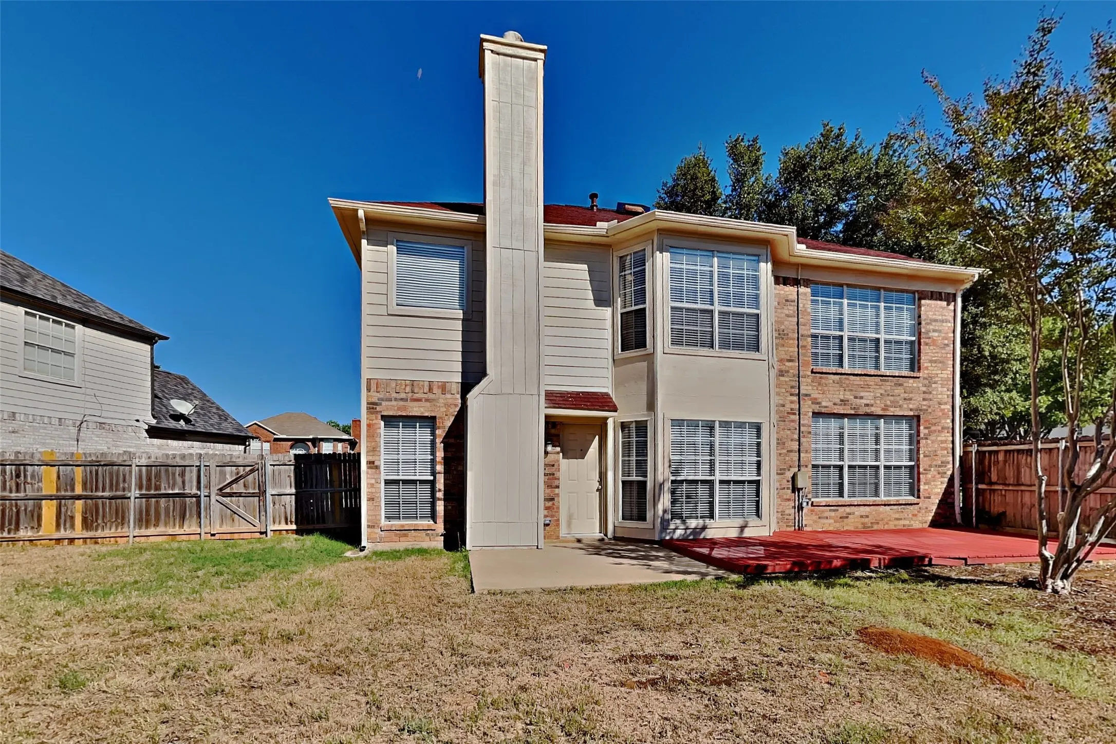 Single Family Residence For Rent in Tarrant County , 7100 Layla Road, Arlington, Texas 76016, 3 Bedroom, 3 Bathroom, 2 Garage spaces, 2,548 Sqft, built in 1990, mls#21406663, Real Estate Agent in Arlington, Homes For Rent in Tarrant county, Homes For Rent in Arlington, Realtor in Arlington Texas, Real Estate Brokerage Independent Realty Texas, Luminita Cordes Realtor