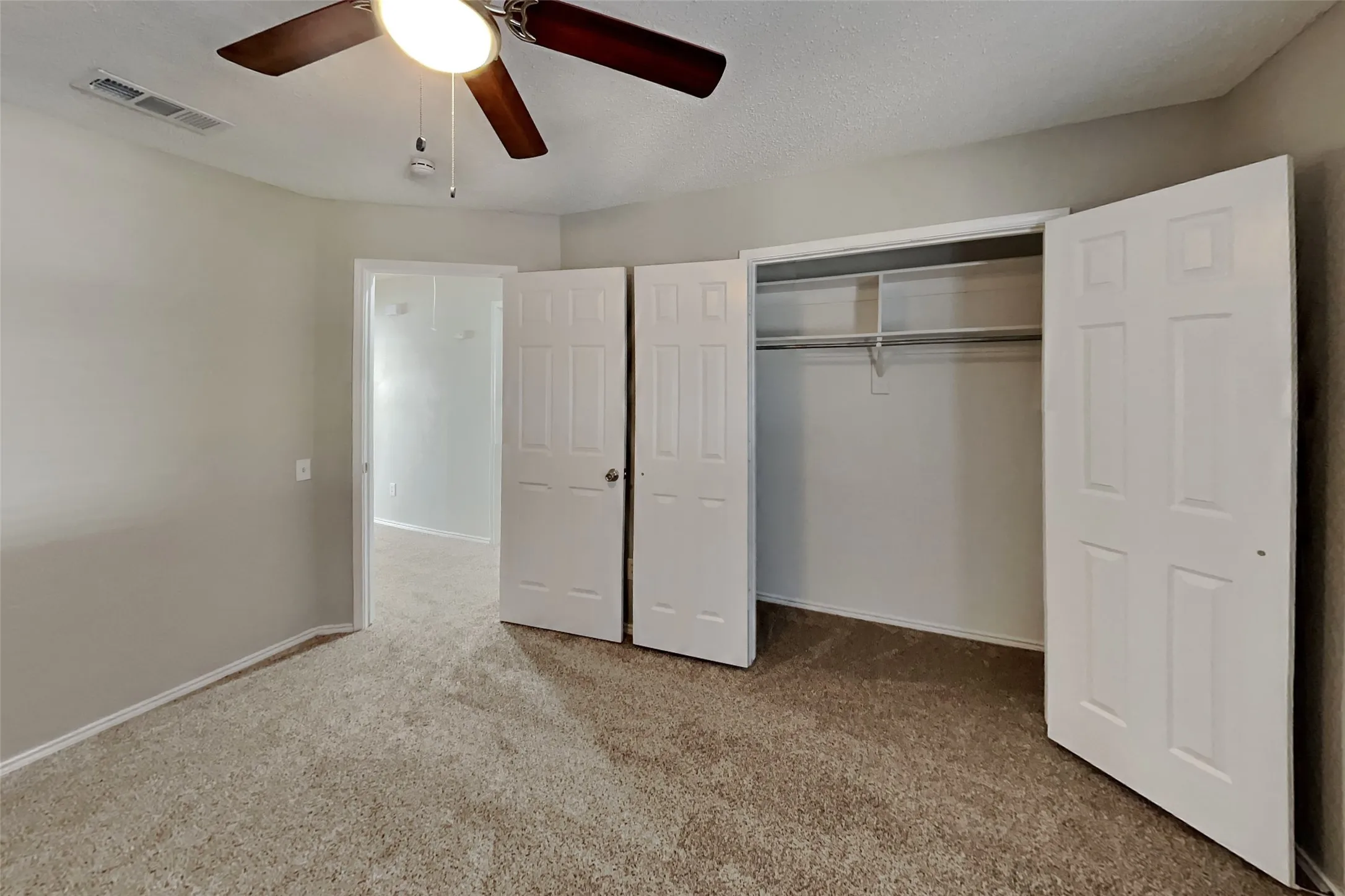 Single Family Residence For Rent in Tarrant County , 7100 Layla Road, Arlington, Texas 76016, 3 Bedroom, 3 Bathroom, 2 Garage spaces, 2,548 Sqft, built in 1990, mls#21406663, Real Estate Agent in Arlington, Homes For Rent in Tarrant county, Homes For Rent in Arlington, Realtor in Arlington Texas, Real Estate Brokerage Independent Realty Texas, Luminita Cordes Realtor