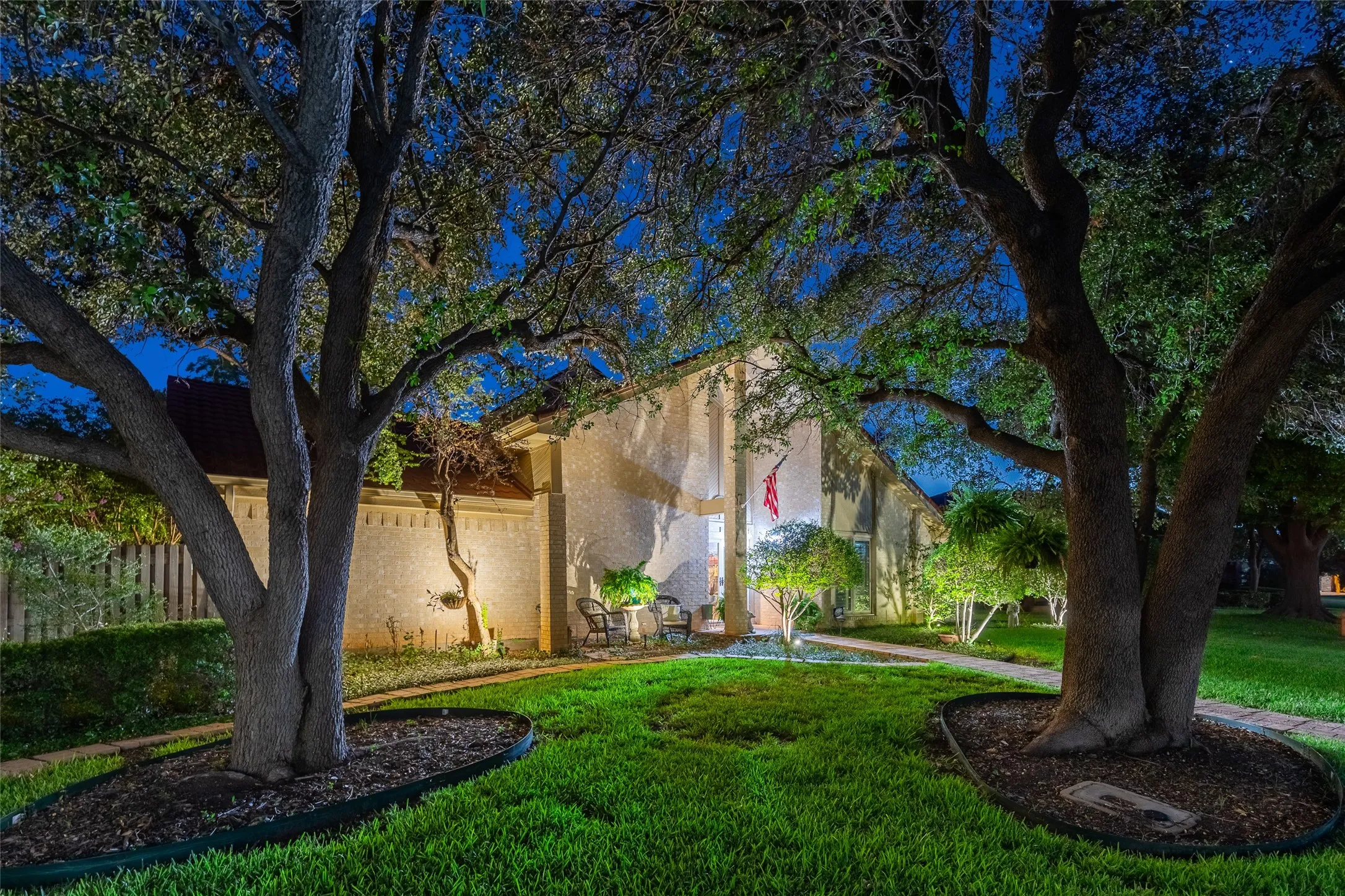 Single Family Residence For Sale in Taylor County , 76 Glen Abbey Street, Abilene, Texas 79606, 3 Bedroom, 4 Bathroom, 2 Garage spaces, 2,665 Sqft, built in 1980, mls#21405189, Real Estate Agent in Abilene, Homes For Sale in Taylor county, Homes For Sale in Abilene, Realtor in Abilene Texas, Real Estate Brokerage Independent Realty Texas, Luminita Cordes Realtor
