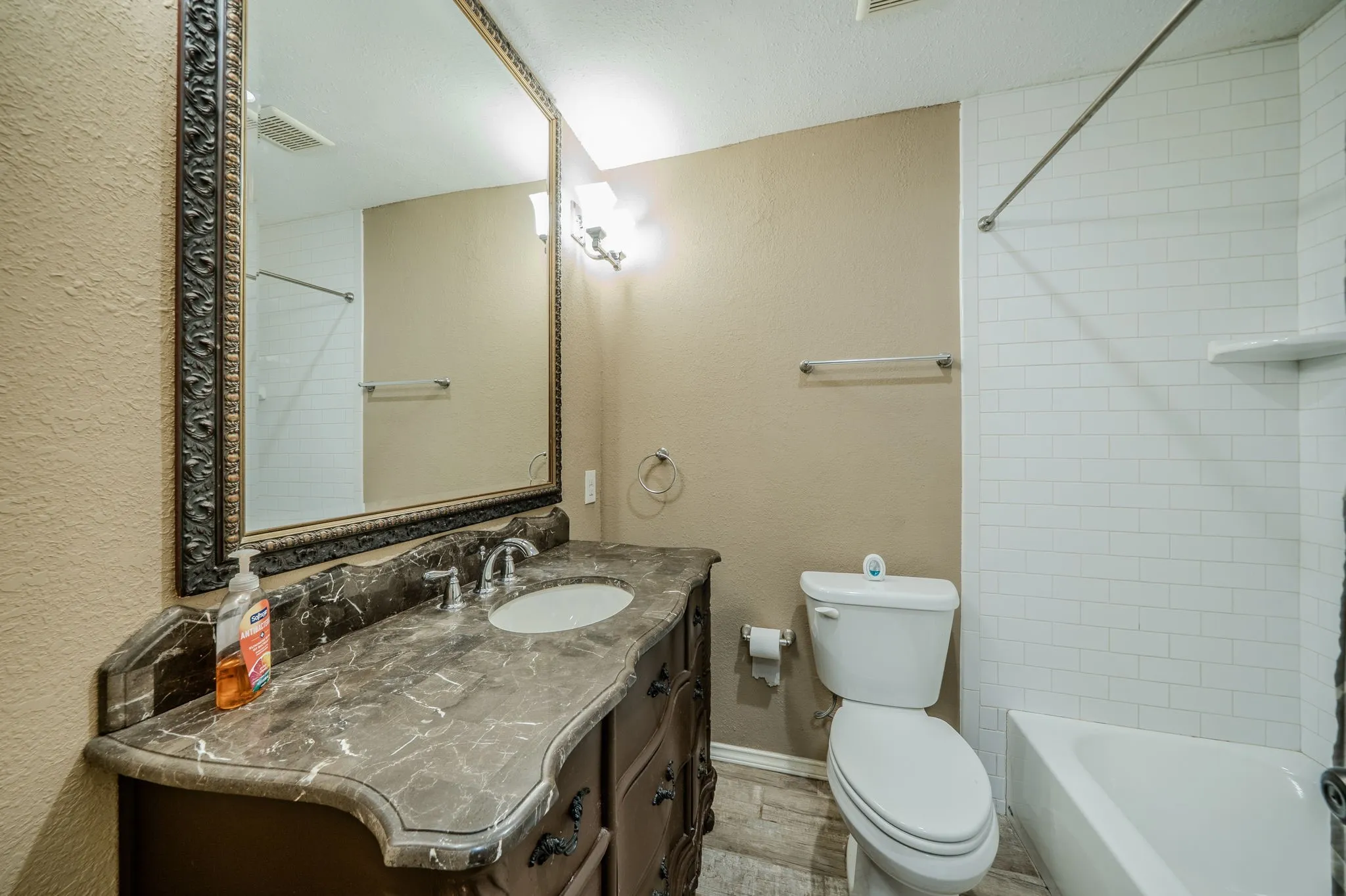 Single Family Residence For Sale in Palo Pinto County , 5211 Laurie Drive, Mineral Wells, Texas 76067, 4 Bedroom, 2 Bathroom, 1 Garage spaces, 1,221 Sqft, built in 1980, mls#21403515, Real Estate Agent in Mineral Wells, Homes For Sale in Palo Pinto county, Homes For Sale in Mineral Wells, Realtor in Mineral Wells Texas, Real Estate Brokerage Independent Realty Texas, Luminita Cordes Realtor