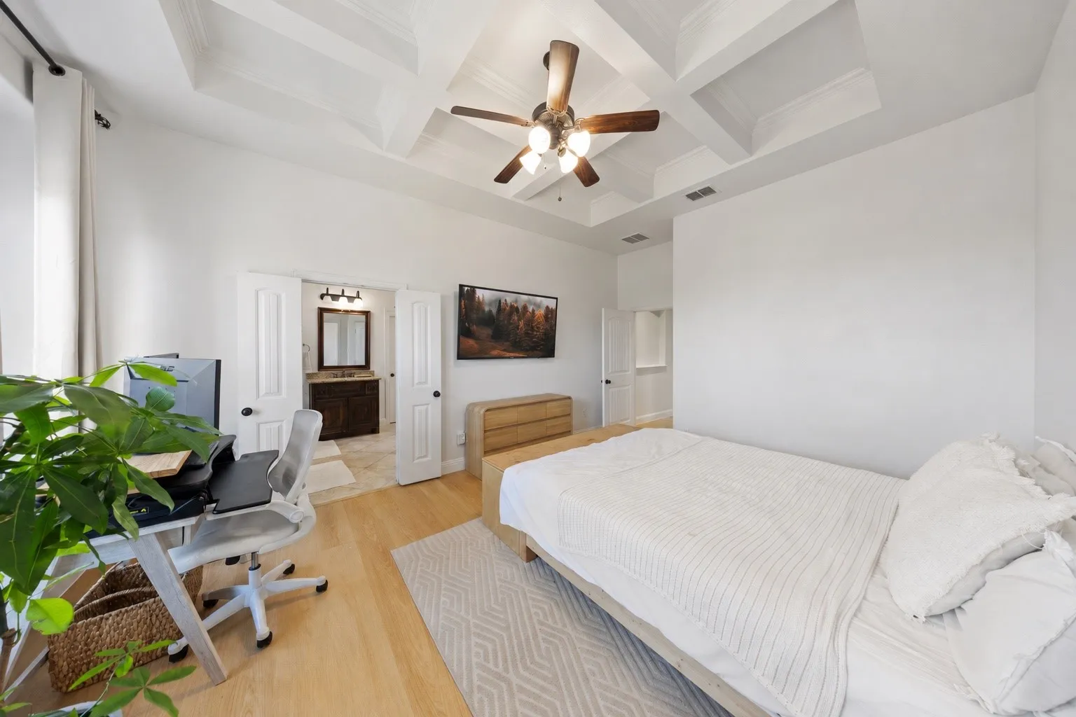 Single Family Residence For Sale in Kaufman County , 3005 Flint Rock Drive, Forney, Texas 75126, 4 Bedroom, 2 Bathroom, Garage spaces, 2,169 Sqft, built in 2015, mls#21403210, Real Estate Agent in Forney, Homes For Sale in Kaufman county, Homes For Sale in Forney, Realtor in Forney Texas, Real Estate Brokerage Independent Realty Texas, Luminita Cordes Realtor
