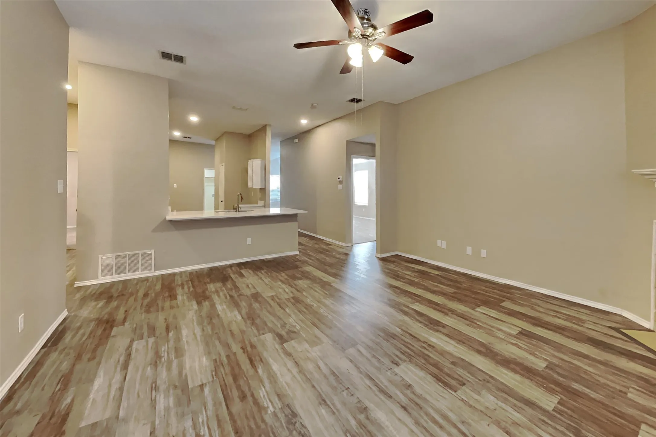 Single Family Residence For Rent in Johnson County , 845 Beaver Creek Drive, Burleson, Texas 76028, 4 Bedroom, 2 Bathroom, 2 Garage spaces, 1,929 Sqft, built in 2000, mls#21406673, Real Estate Agent in Burleson, Homes For Rent in Johnson county, Homes For Rent in Burleson, Realtor in Burleson Texas, Real Estate Brokerage Independent Realty Texas, Luminita Cordes Realtor