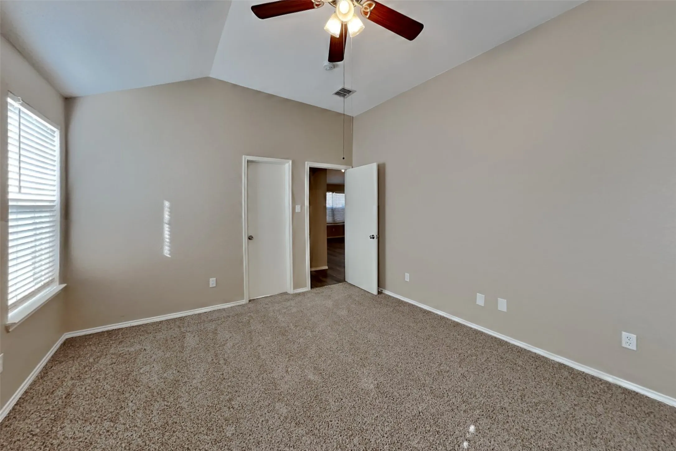 Single Family Residence For Rent in Johnson County , 845 Beaver Creek Drive, Burleson, Texas 76028, 4 Bedroom, 2 Bathroom, 2 Garage spaces, 1,929 Sqft, built in 2000, mls#21406673, Real Estate Agent in Burleson, Homes For Rent in Johnson county, Homes For Rent in Burleson, Realtor in Burleson Texas, Real Estate Brokerage Independent Realty Texas, Luminita Cordes Realtor