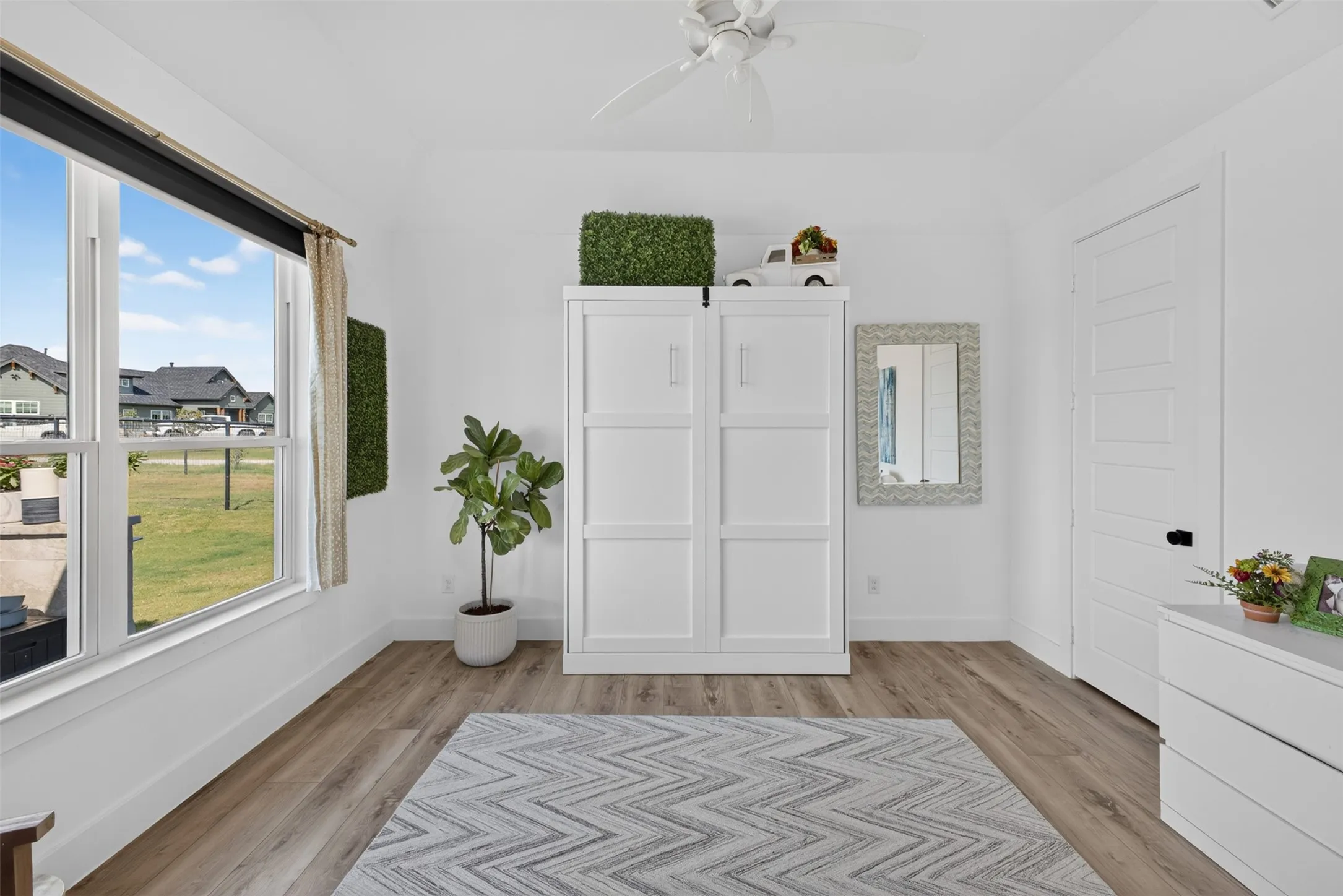 Single Family Residence For Sale in Johnson County , 228 Chambers Creek Trail, Alvarado, Texas 76009, 3 Bedroom, 2 Bathroom, 3 Garage spaces, 1,910 Sqft, built in 2021, mls#21397270, Real Estate Agent in Alvarado, Homes For Sale in Johnson county, Homes For Sale in Alvarado, Realtor in Alvarado Texas, Real Estate Brokerage Independent Realty Texas, Luminita Cordes Realtor