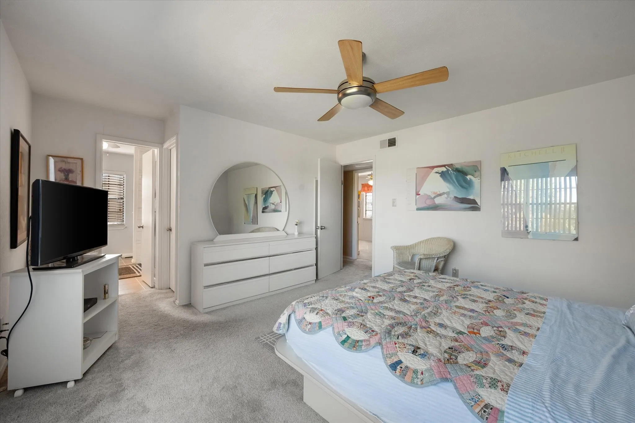 Single Family Residence For Sale in Tarrant County , 2215 Villanova Street, Arlington, Texas 76018, 3 Bedroom, 3 Bathroom, 2 Garage spaces, 1,892 Sqft, built in 1984, mls#21404443, Real Estate Agent in Arlington, Homes For Sale in Tarrant county, Homes For Sale in Arlington, Realtor in Arlington Texas, Real Estate Brokerage Independent Realty Texas, Luminita Cordes Realtor