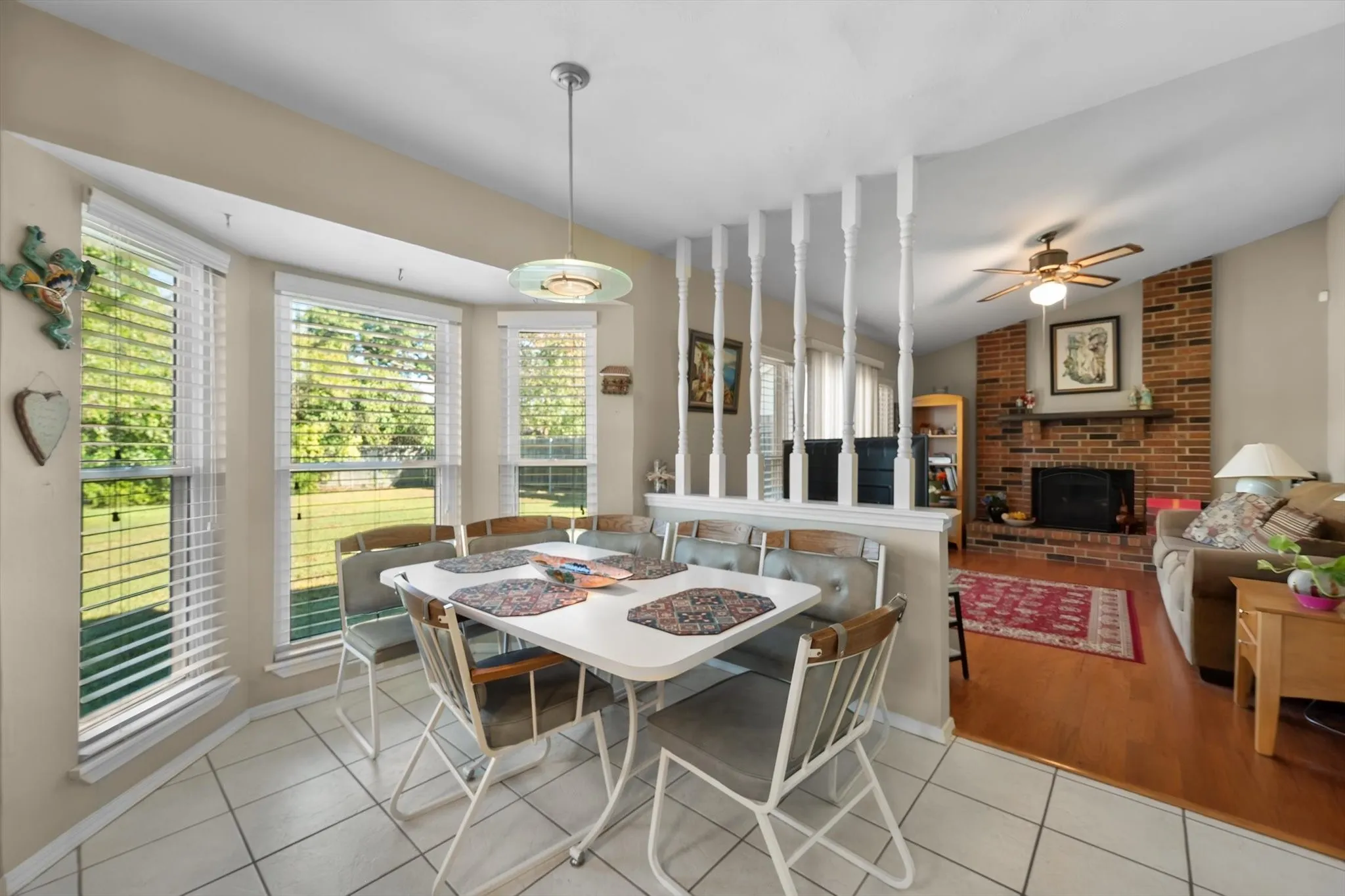 Single Family Residence For Sale in Tarrant County , 2215 Villanova Street, Arlington, Texas 76018, 3 Bedroom, 3 Bathroom, 2 Garage spaces, 1,892 Sqft, built in 1984, mls#21404443, Real Estate Agent in Arlington, Homes For Sale in Tarrant county, Homes For Sale in Arlington, Realtor in Arlington Texas, Real Estate Brokerage Independent Realty Texas, Luminita Cordes Realtor