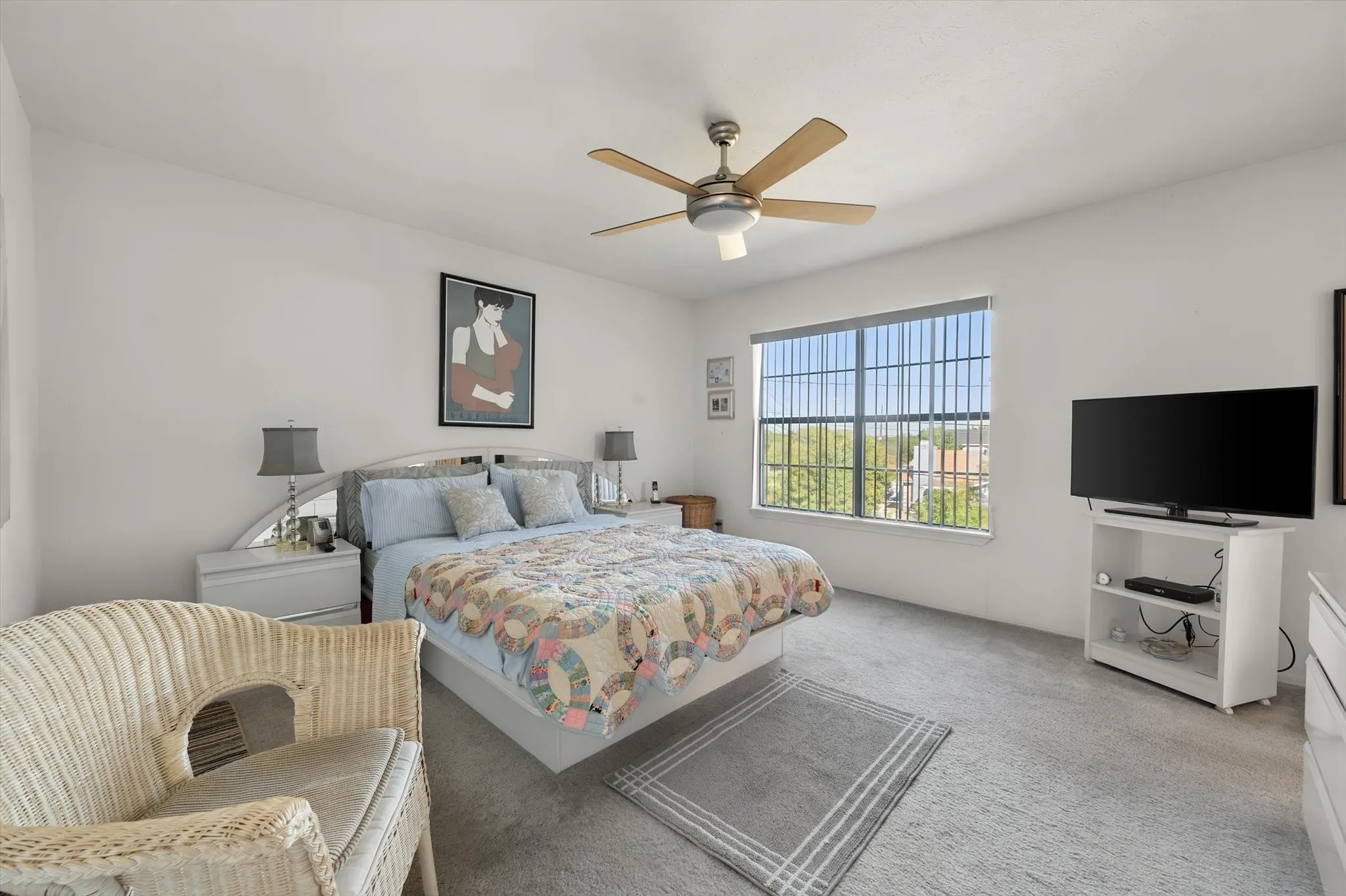 Single Family Residence For Sale in Tarrant County , 2215 Villanova Street, Arlington, Texas 76018, 3 Bedroom, 3 Bathroom, 2 Garage spaces, 1,892 Sqft, built in 1984, mls#21404443, Real Estate Agent in Arlington, Homes For Sale in Tarrant county, Homes For Sale in Arlington, Realtor in Arlington Texas, Real Estate Brokerage Independent Realty Texas, Luminita Cordes Realtor