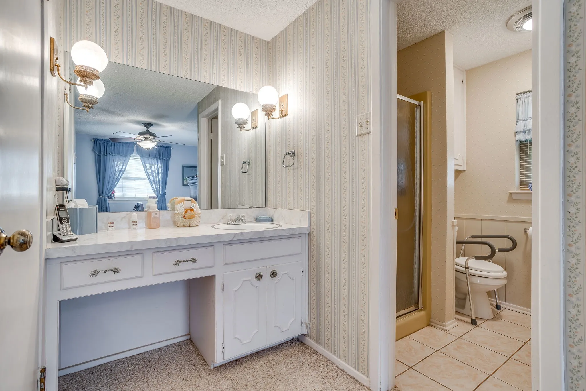 Single Family Residence For Sale in Tarrant County , 1512 Lamplighter Lane, Edgecliff Village, Texas 76134, 3 Bedroom, 2 Bathroom, 2 Garage spaces, 1,618 Sqft, built in 1971, mls#21405354, Real Estate Agent in Edgecliff Village, Homes For Sale in Tarrant county, Homes For Sale in Edgecliff Village, Realtor in Edgecliff Village Texas, Real Estate Brokerage Independent Realty Texas, Luminita Cordes Realtor