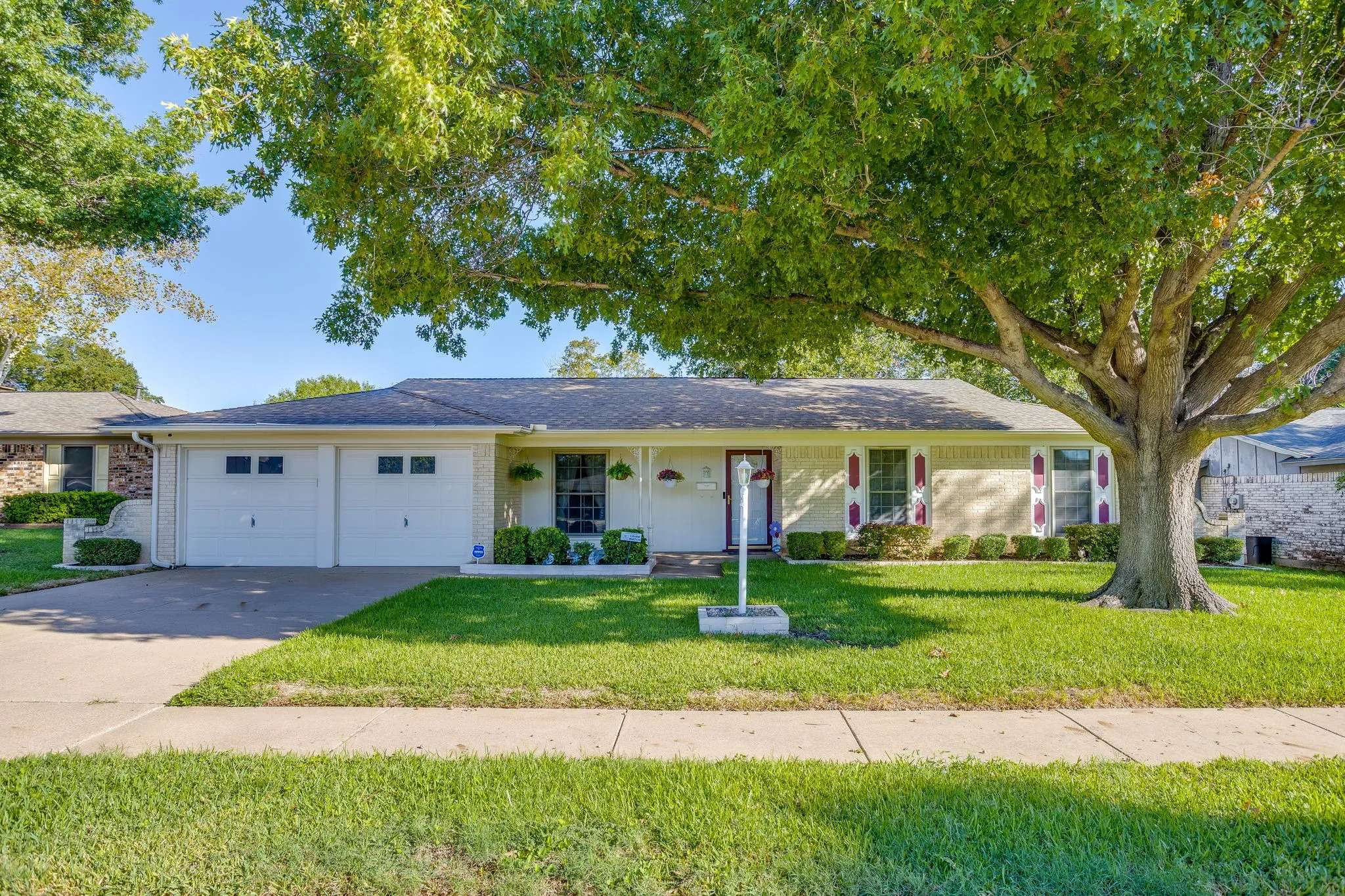Single Family Residence For Sale