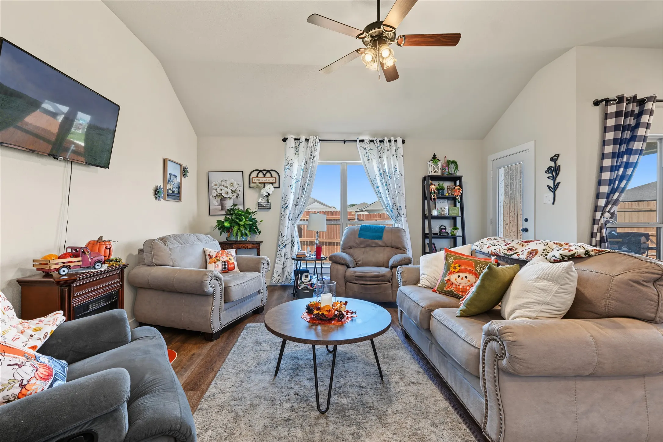 Single Family Residence For Sale in Johnson County , 1400 Quail Creek Drive, Cleburne, Texas 76033, 3 Bedroom, 2 Bathroom, 2 Garage spaces, 1,774 Sqft, built in 2024, mls#21391472, Real Estate Agent in Cleburne, Homes For Sale in Johnson county, Homes For Sale in Cleburne, Realtor in Cleburne Texas, Real Estate Brokerage Independent Realty Texas, Luminita Cordes Realtor