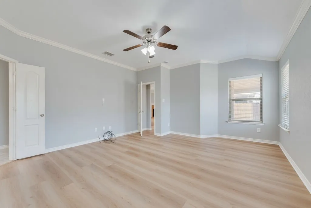 Single Family Residence For Rent in Tarrant County , 5836 Sunny Meadow Lane, Grand Prairie, Texas 75052, 3 Bedroom, 2 Bathroom, 2 Garage spaces, 2,014 Sqft, built in 2012, mls#21406675, Real Estate Agent in Grand Prairie, Homes For Rent in Tarrant county, Homes For Rent in Grand Prairie, Realtor in Grand Prairie Texas, Real Estate Brokerage Independent Realty Texas, Luminita Cordes Realtor