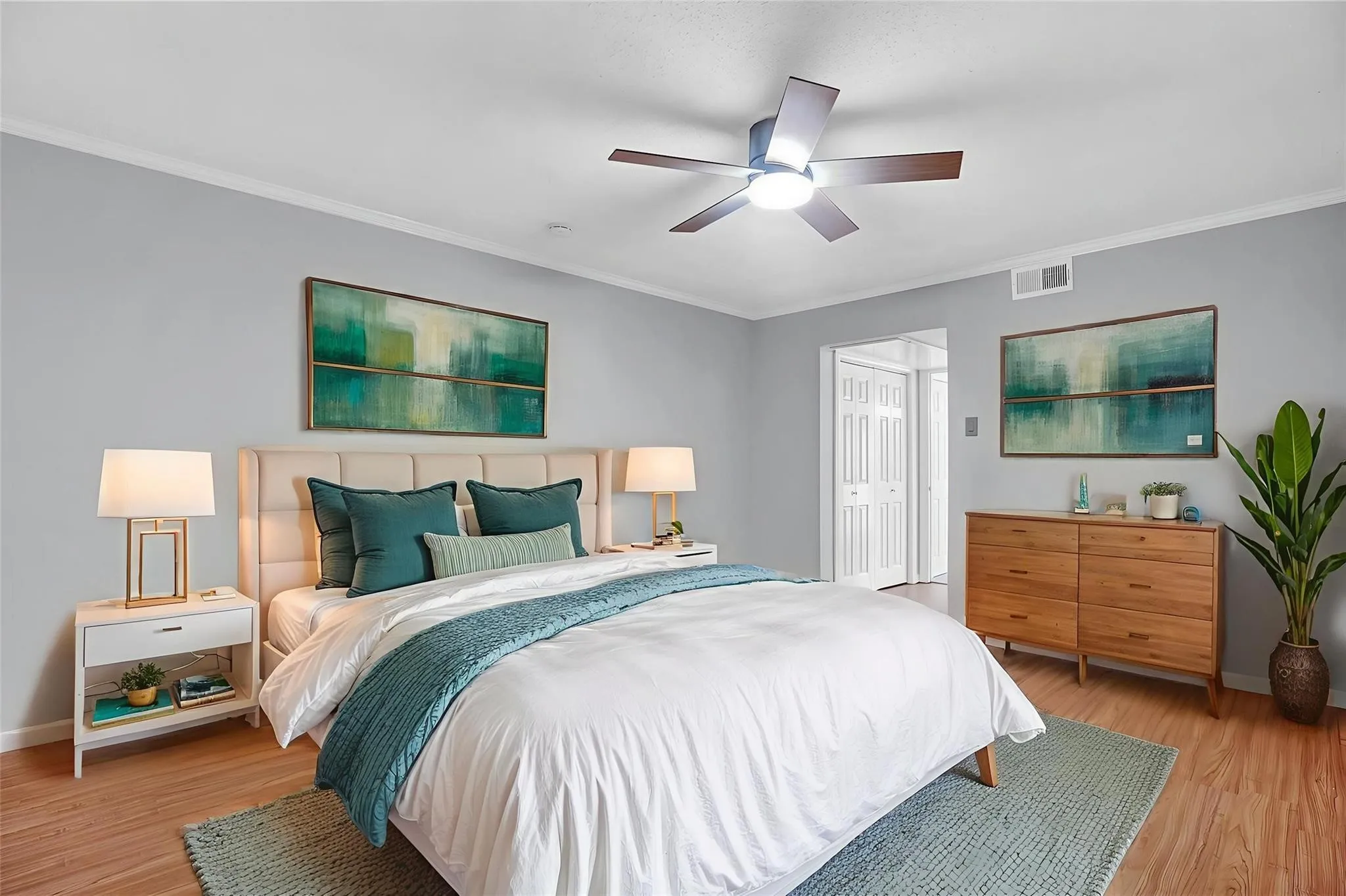 Condominium For Sale in Dallas County , 7705 Meadow Park Drive 209, Dallas, Texas 75230, 1 Bedroom, 1 Bathroom, Garage spaces, 819 Sqft, built in 1963, mls#21406485, Real Estate Agent in Dallas, Homes For Sale in Dallas county, Homes For Sale in Dallas, Realtor in Dallas Texas, Real Estate Brokerage Independent Realty Texas, Luminita Cordes Realtor