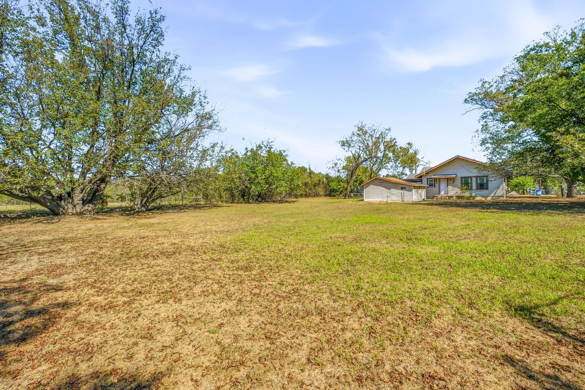 Single Family Residence For Sale in Eastland County , 218 W Rogan Street, Gorman, Texas 76454, 2 Bedroom, 1 Bathroom, Garage spaces, 1,560 Sqft, built in 1938, mls#21404800, Real Estate Agent in Gorman, Homes For Sale in Eastland county, Homes For Sale in Gorman, Realtor in Gorman Texas, Real Estate Brokerage Independent Realty Texas, Luminita Cordes Realtor