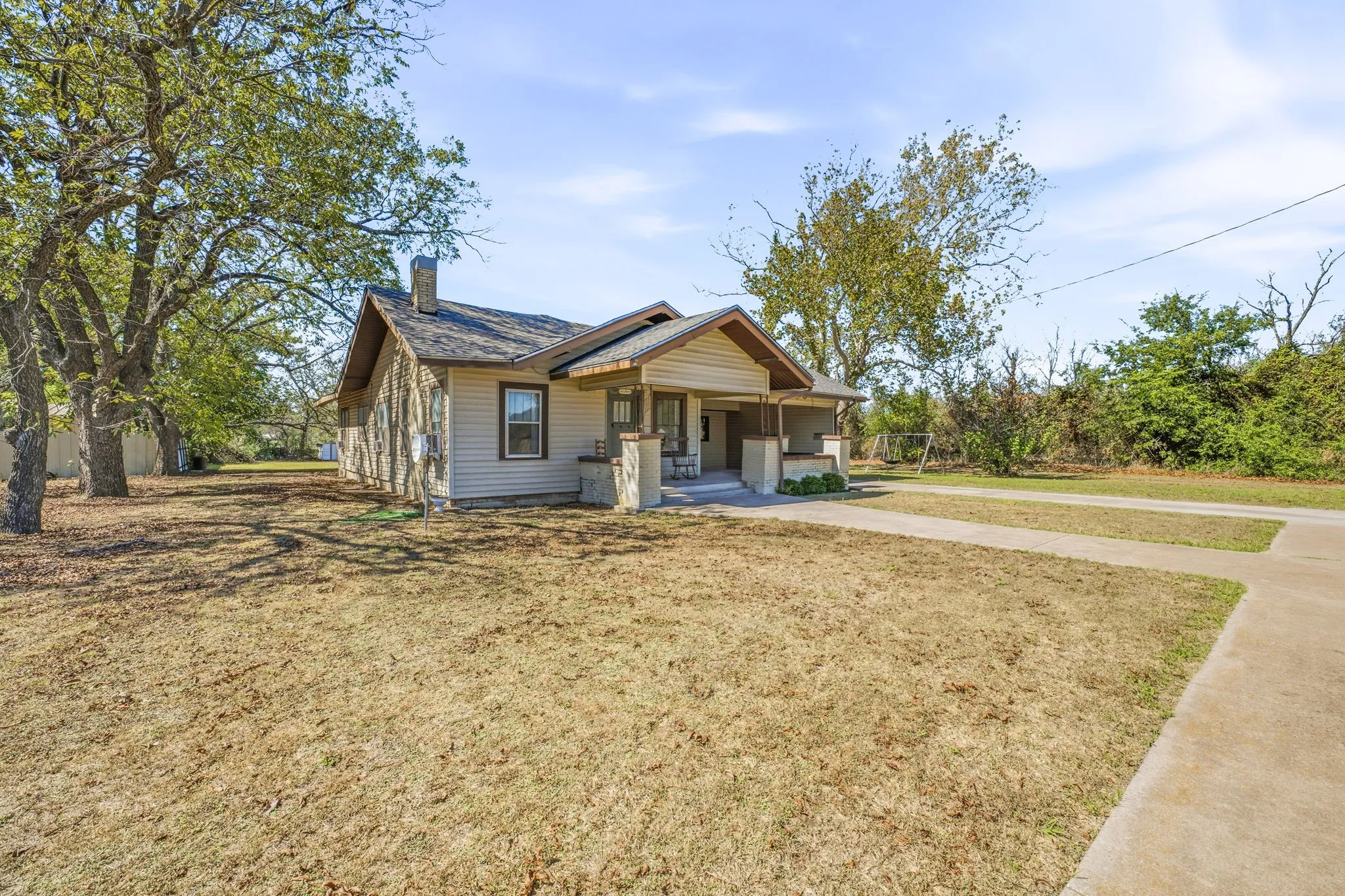 Single Family Residence For Sale in Eastland County , 218 W Rogan Street, Gorman, Texas 76454, 2 Bedroom, 1 Bathroom, Garage spaces, 1,560 Sqft, built in 1938, mls#21404800, Real Estate Agent in Gorman, Homes For Sale in Eastland county, Homes For Sale in Gorman, Realtor in Gorman Texas, Real Estate Brokerage Independent Realty Texas, Luminita Cordes Realtor