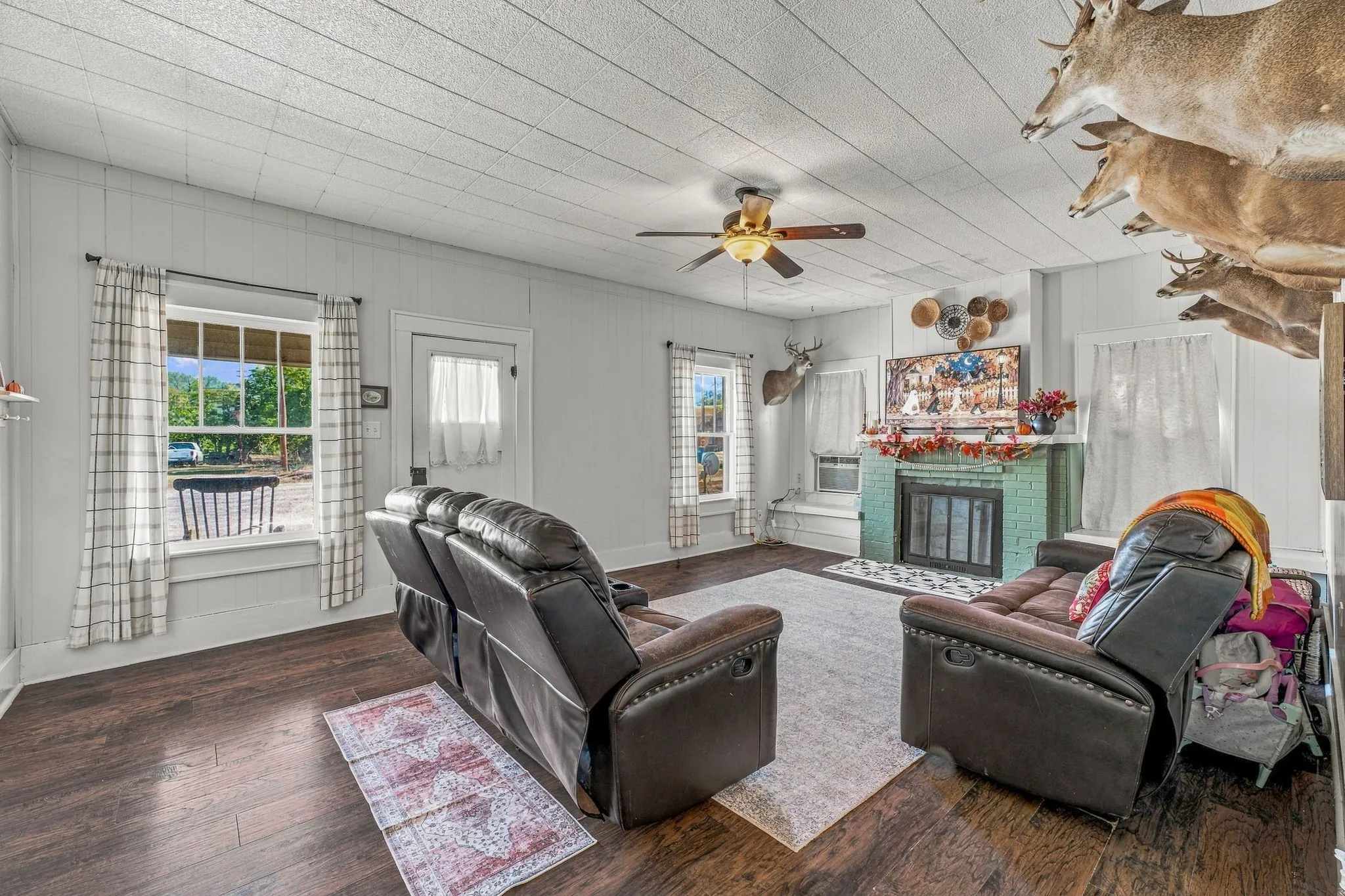 Single Family Residence For Sale in Eastland County , 218 W Rogan Street, Gorman, Texas 76454, 2 Bedroom, 1 Bathroom, Garage spaces, 1,560 Sqft, built in 1938, mls#21404800, Real Estate Agent in Gorman, Homes For Sale in Eastland county, Homes For Sale in Gorman, Realtor in Gorman Texas, Real Estate Brokerage Independent Realty Texas, Luminita Cordes Realtor