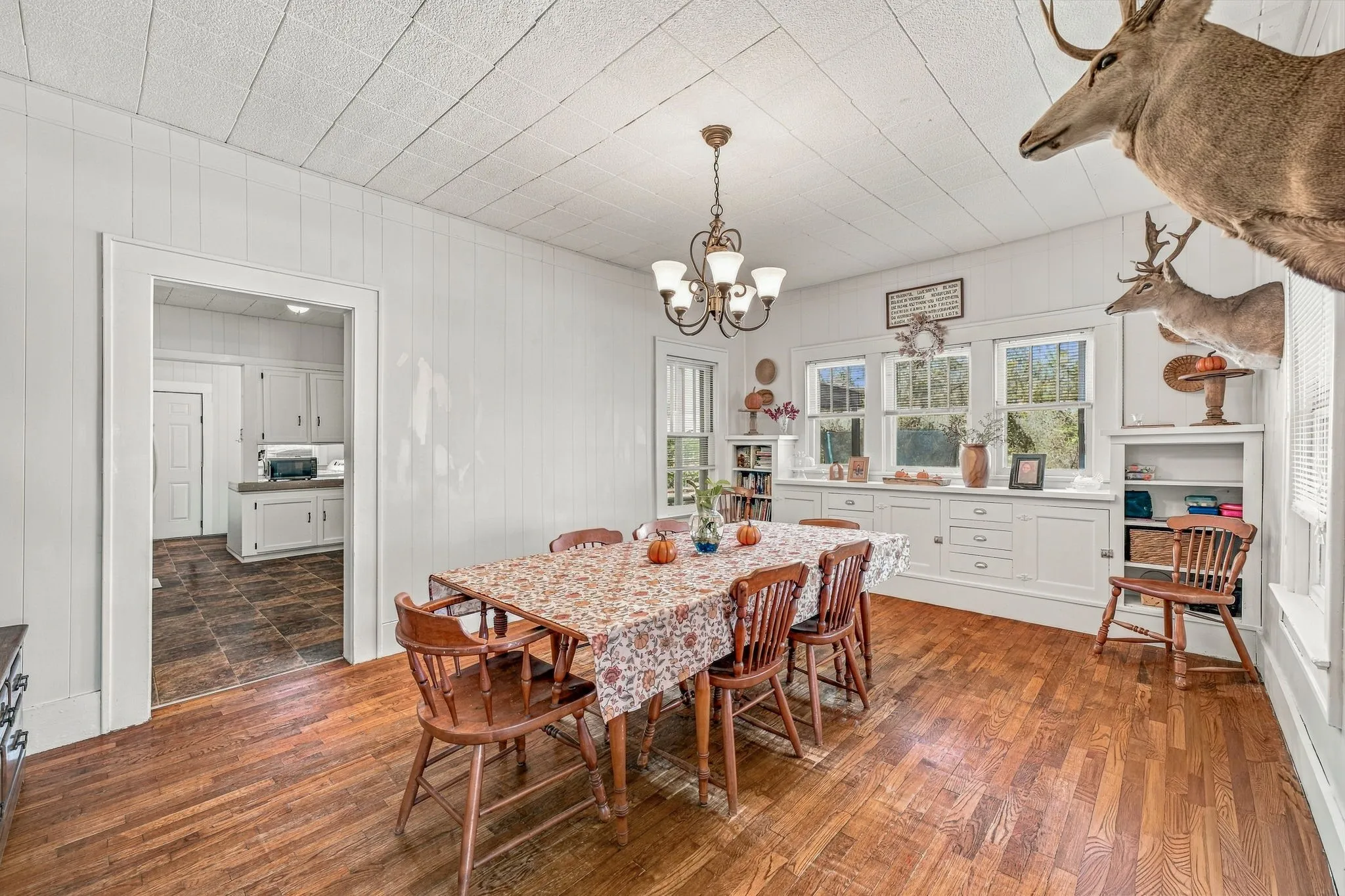 Single Family Residence For Sale in Eastland County , 218 W Rogan Street, Gorman, Texas 76454, 2 Bedroom, 1 Bathroom, Garage spaces, 1,560 Sqft, built in 1938, mls#21404800, Real Estate Agent in Gorman, Homes For Sale in Eastland county, Homes For Sale in Gorman, Realtor in Gorman Texas, Real Estate Brokerage Independent Realty Texas, Luminita Cordes Realtor