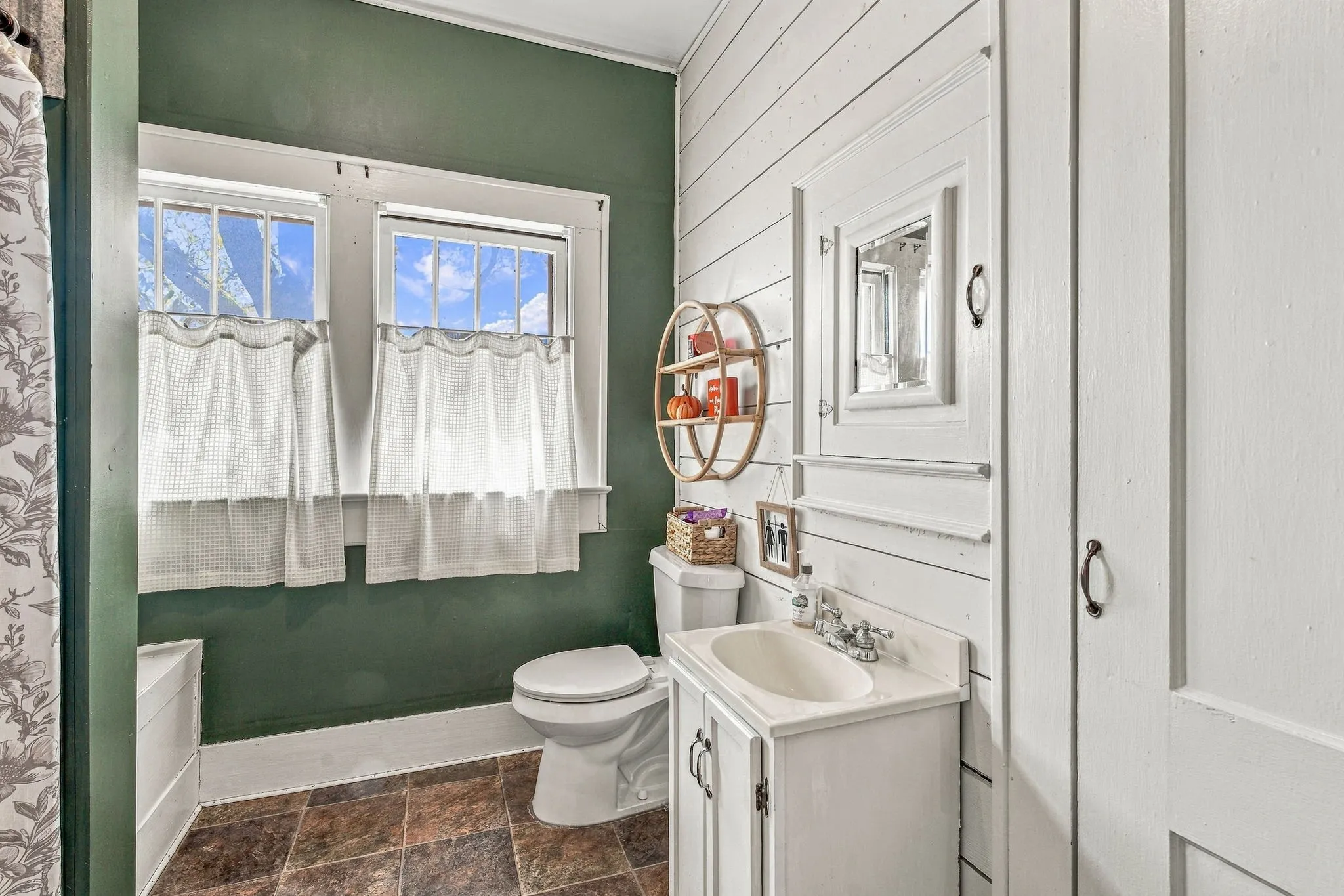 Single Family Residence For Sale in Eastland County , 218 W Rogan Street, Gorman, Texas 76454, 2 Bedroom, 1 Bathroom, Garage spaces, 1,560 Sqft, built in 1938, mls#21404800, Real Estate Agent in Gorman, Homes For Sale in Eastland county, Homes For Sale in Gorman, Realtor in Gorman Texas, Real Estate Brokerage Independent Realty Texas, Luminita Cordes Realtor