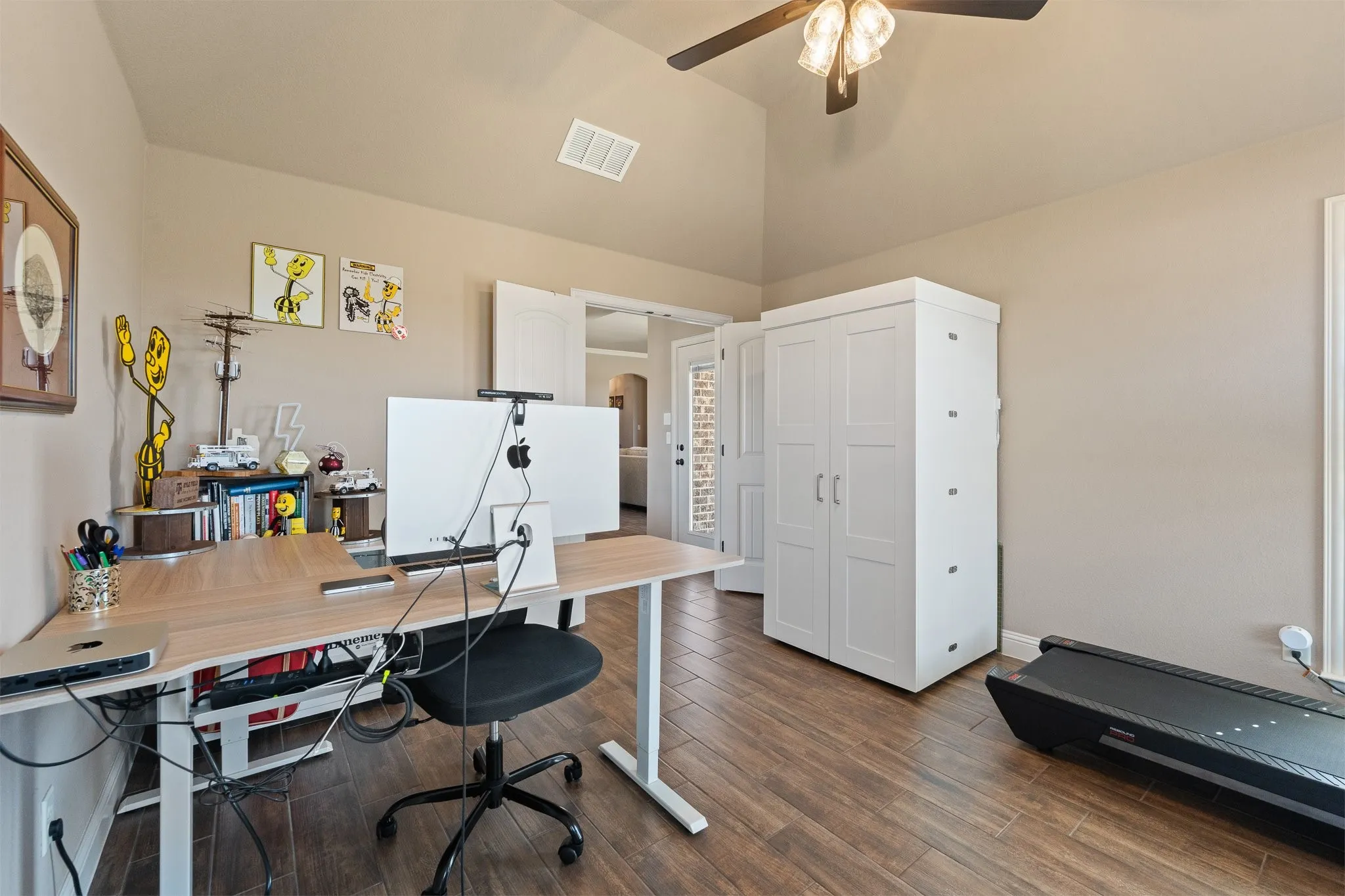 Single Family Residence For Sale in Johnson County , 121 Tall Pine Drive, Godley, Texas 76044, 3 Bedroom, 2 Bathroom, 2 Garage spaces, 2,126 Sqft, built in 2020, mls#21405323, Real Estate Agent in Godley, Homes For Sale in Johnson county, Homes For Sale in Godley, Realtor in Godley Texas, Real Estate Brokerage Independent Realty Texas, Luminita Cordes Realtor
